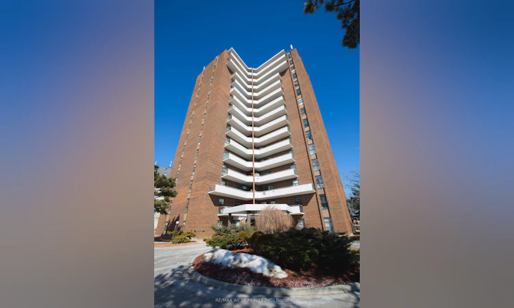 1503-3025 Queen Frederica Drive