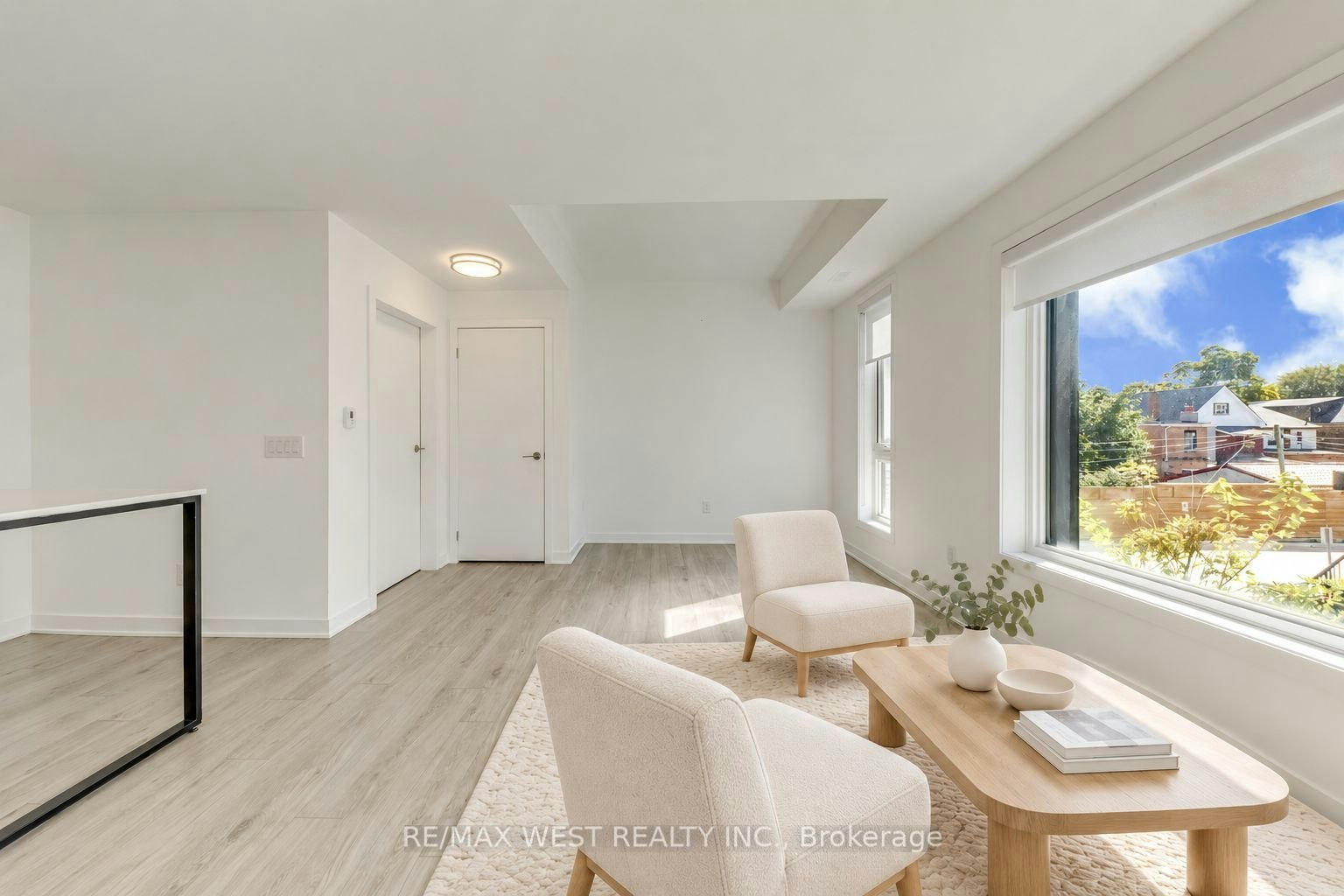 3-40 Ed Clark Gardens Boulevard, Toronto, ON, M6N 0B5 - 8