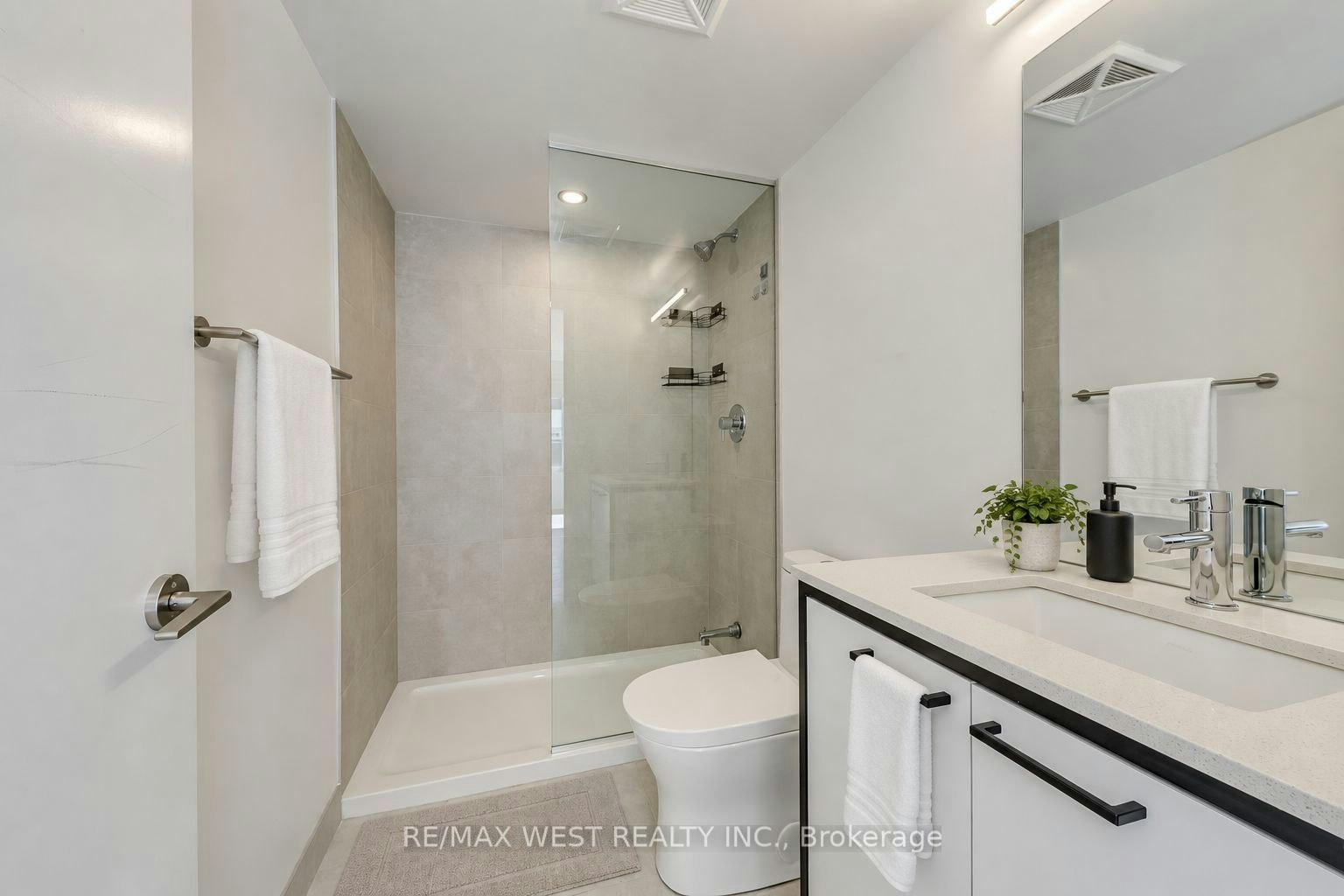 3-40 Ed Clark Gardens Boulevard, Toronto, ON, M6N 0B5 - 20
