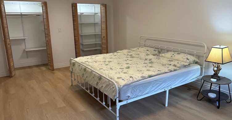 18 Richland Crescent, Toronto, ON, M9C 4C7 - 8