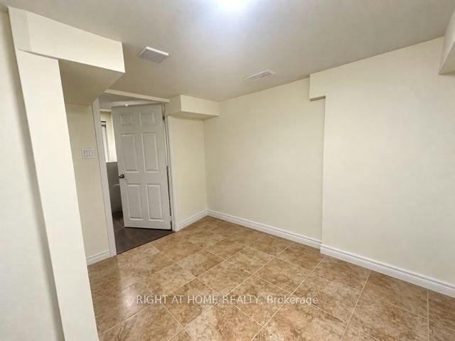 Lower-472 Nairn Circle, Milton, ON, L9T 8A7 - 6