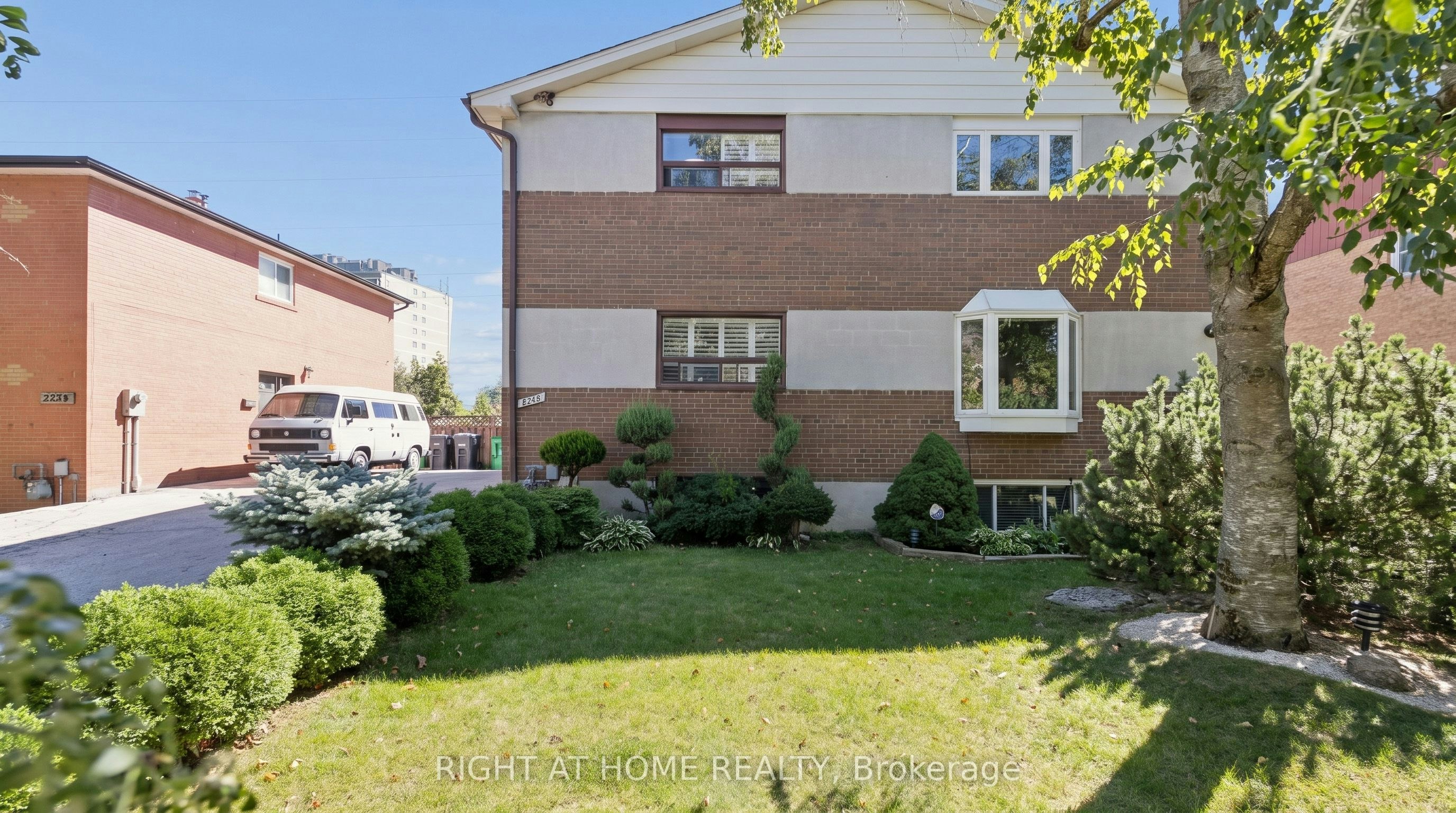 2260 Wiseman Court, Mississauga, ON, L5J 1P2
