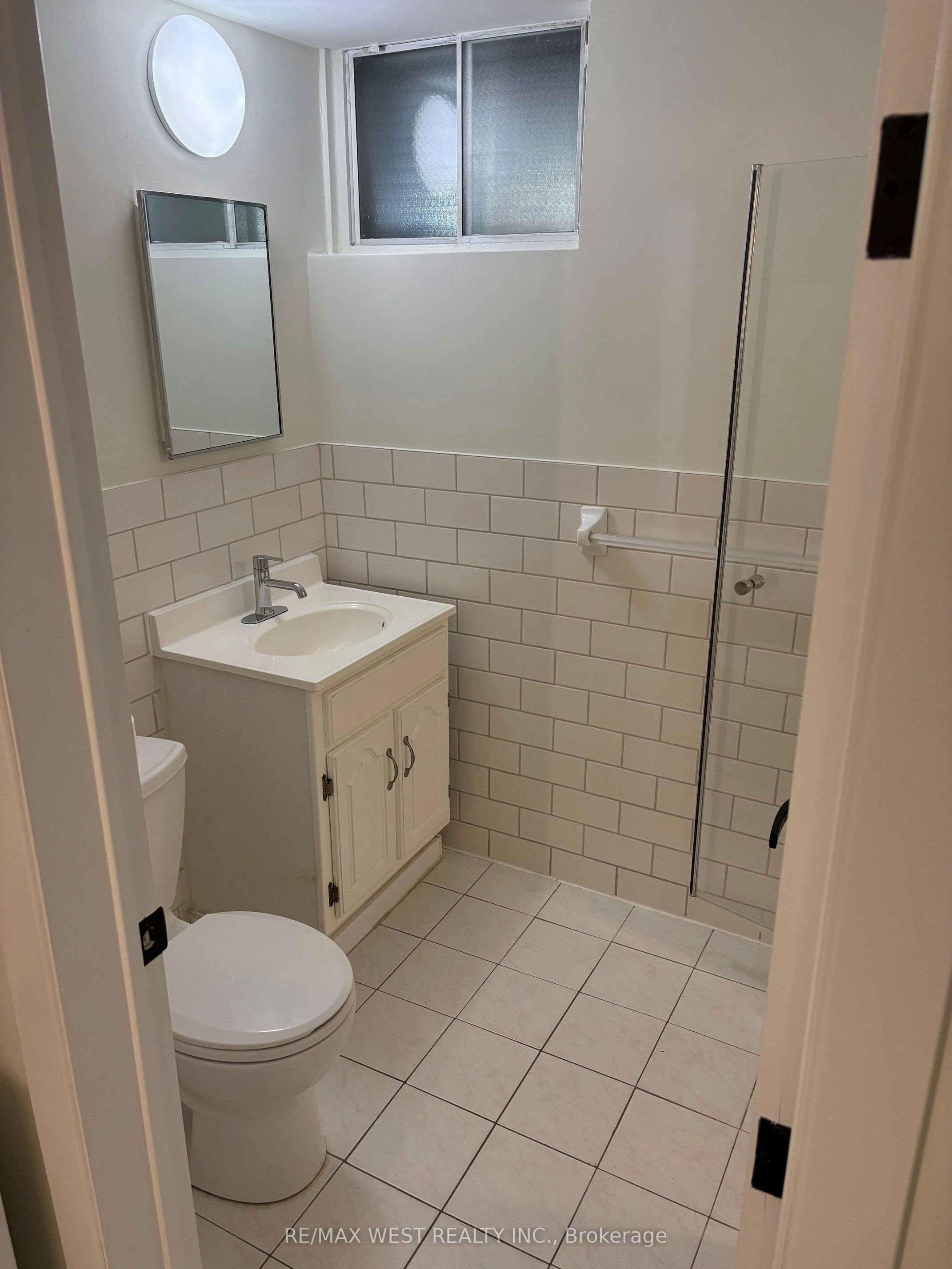 23 Sellmar Road, Toronto, ON, M9P 3E4 - 18