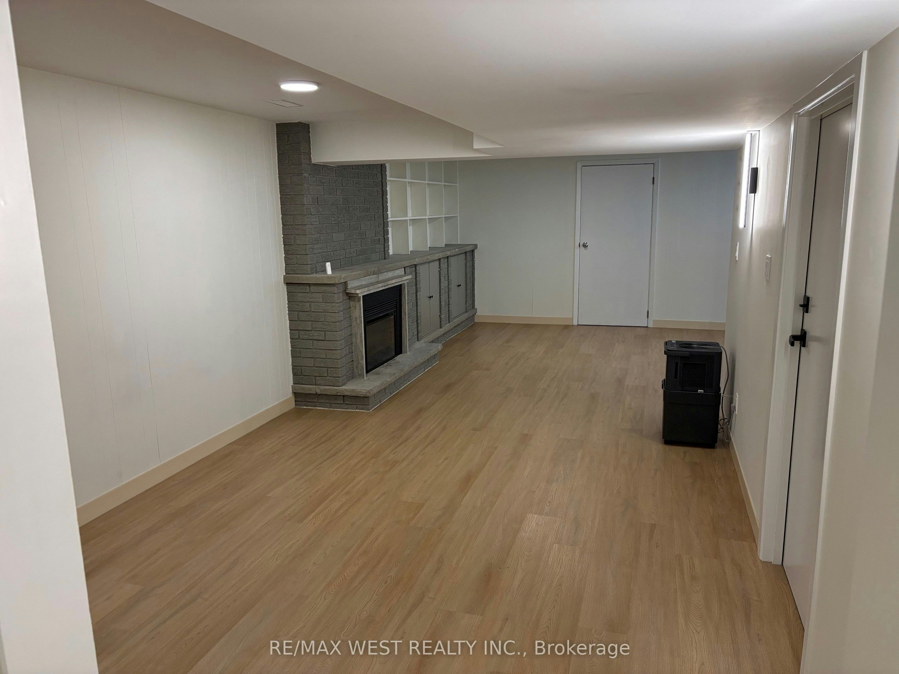 23 Sellmar Road, Toronto, ON, M9P 3E4 - 8