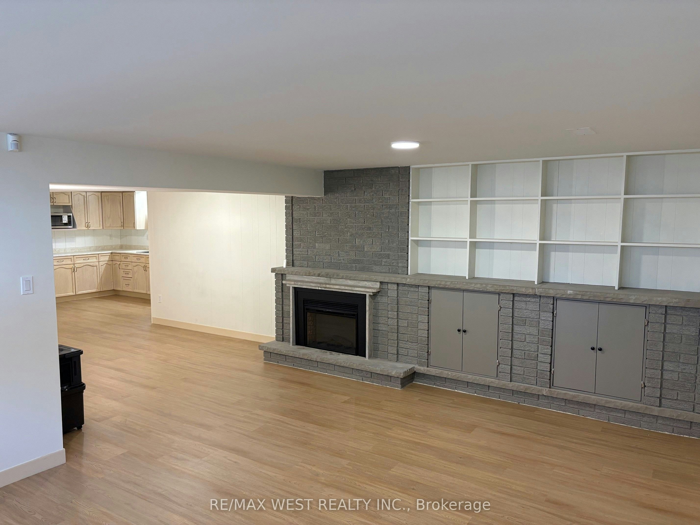 23 Sellmar Road, Toronto, ON, M9P 3E4 - 7