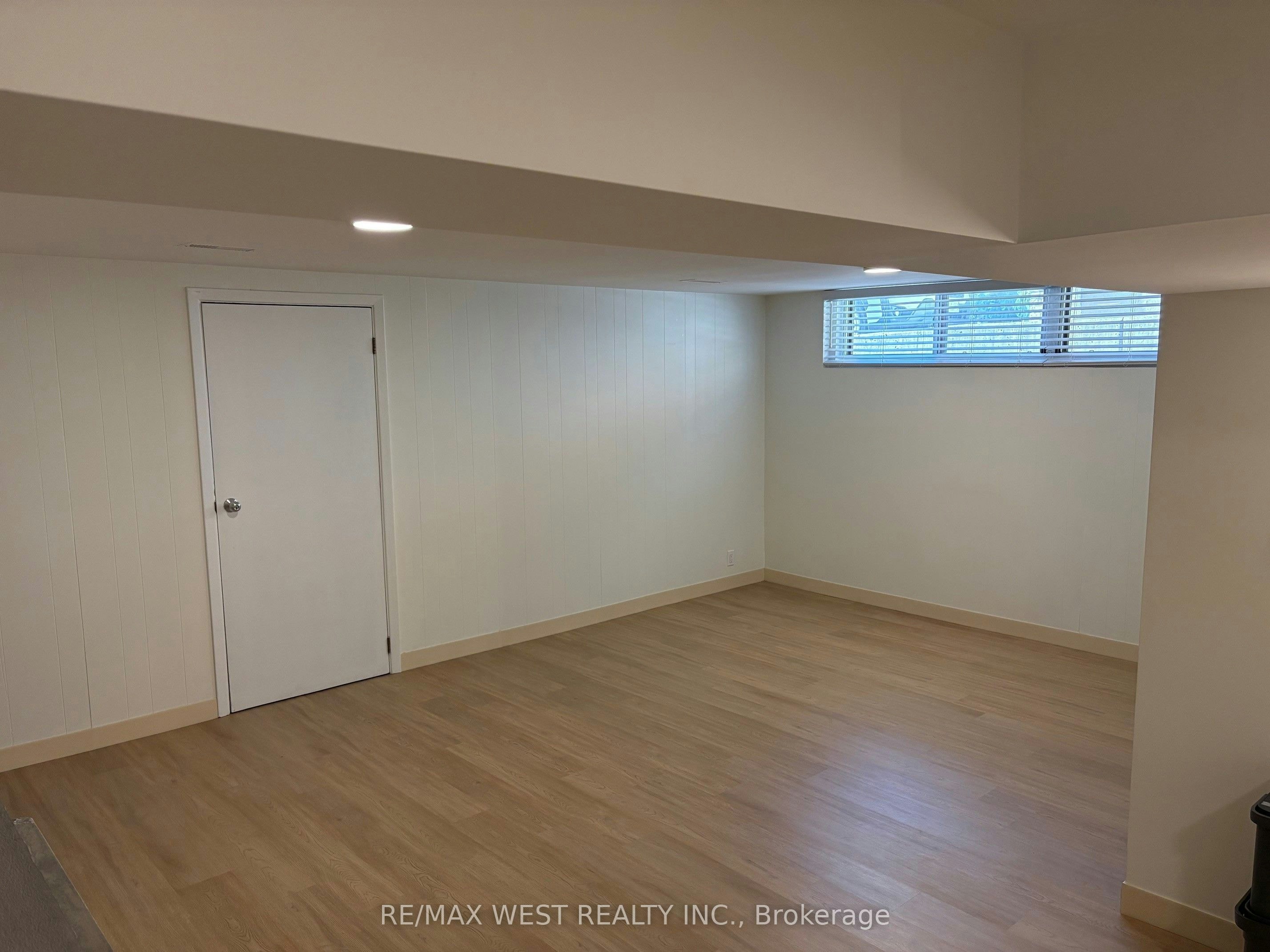 23 Sellmar Road, Toronto, ON, M9P 3E4 - 13
