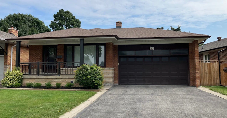 23 Sellmar Road, Toronto, ON, M9P 3E4