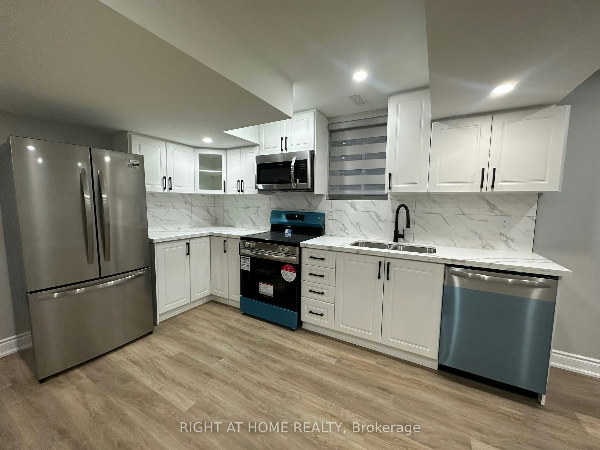 Lower-906 Farmstead Drive, Milton, ON, L9T 8J5 - 3