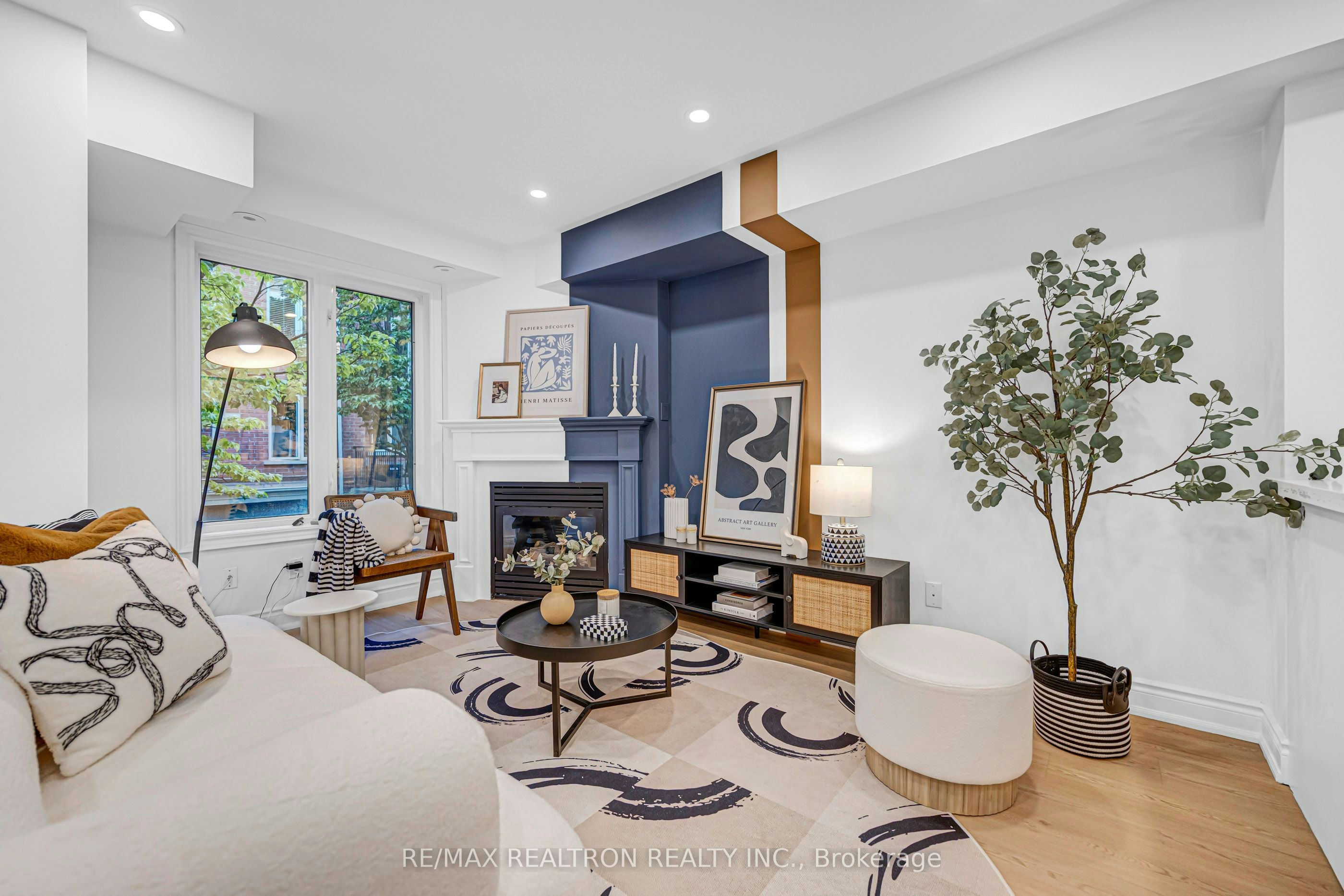 205-50 Joe Shuster Way, Toronto, ON, M6K 1Y8
