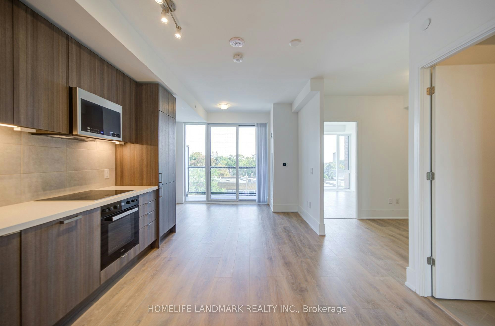 310-2450 Bloor Street W, Toronto, ON, M6S 0A9 - 3