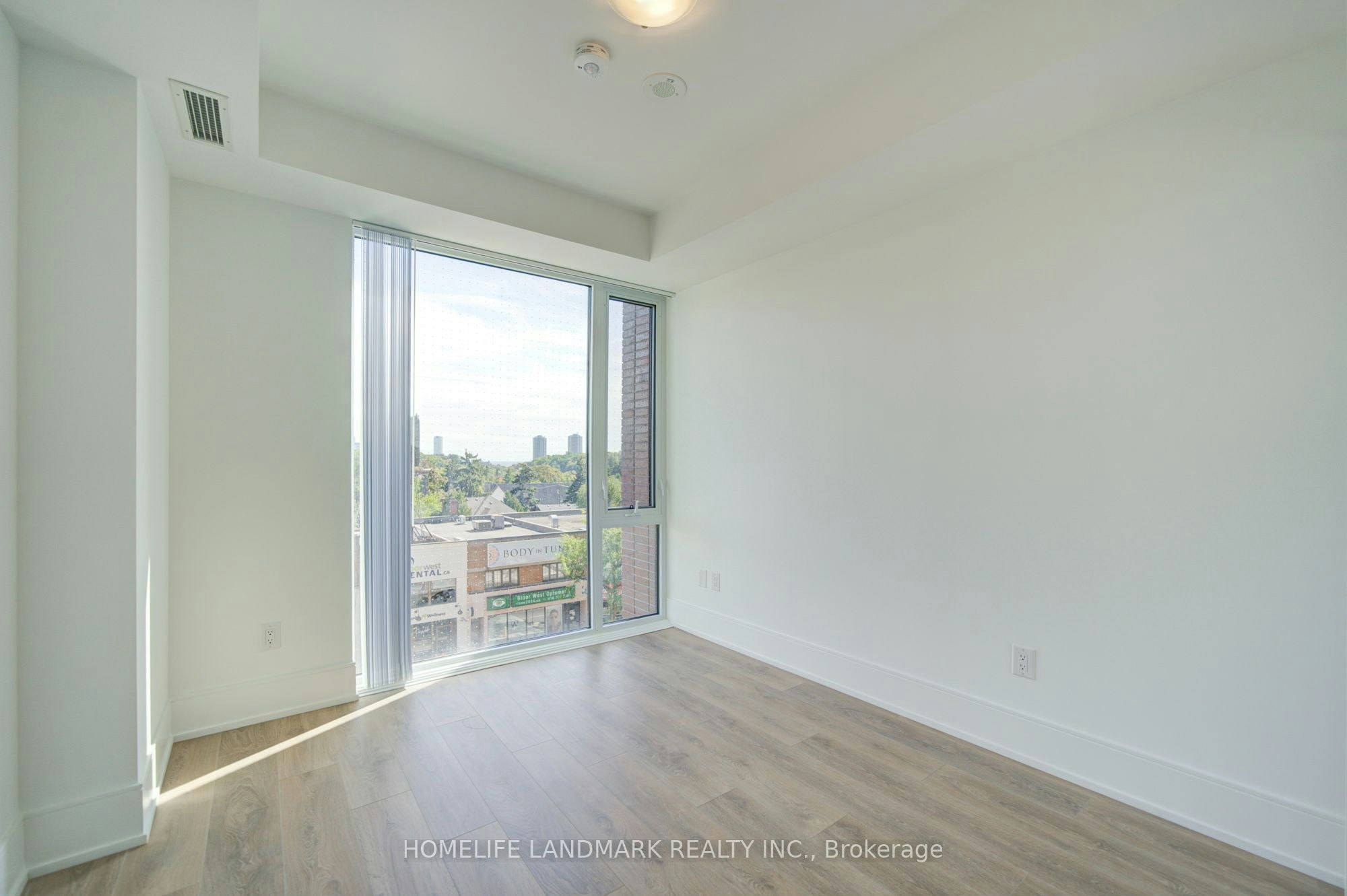 310-2450 Bloor Street W, Toronto, ON, M6S 0A9 - 9