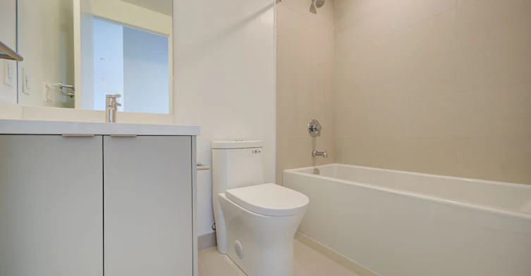313-2450 Bloor Street W, Toronto, ON, M6S 0A9 - 10