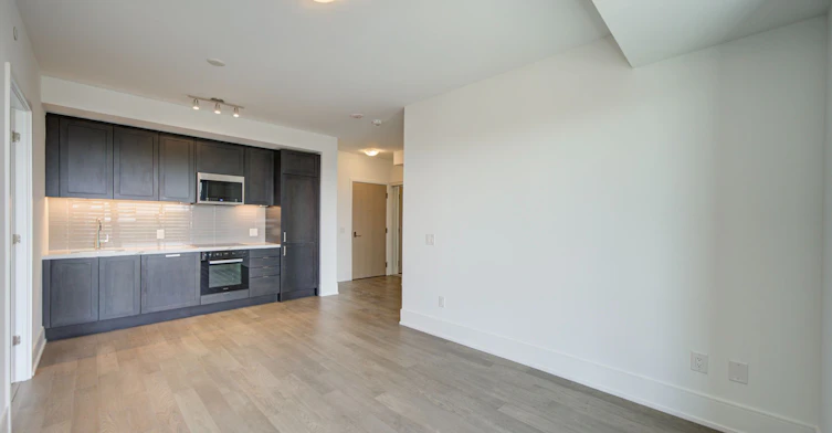 313-2450 Bloor Street W, Toronto, ON, M6S 0A9 - 24