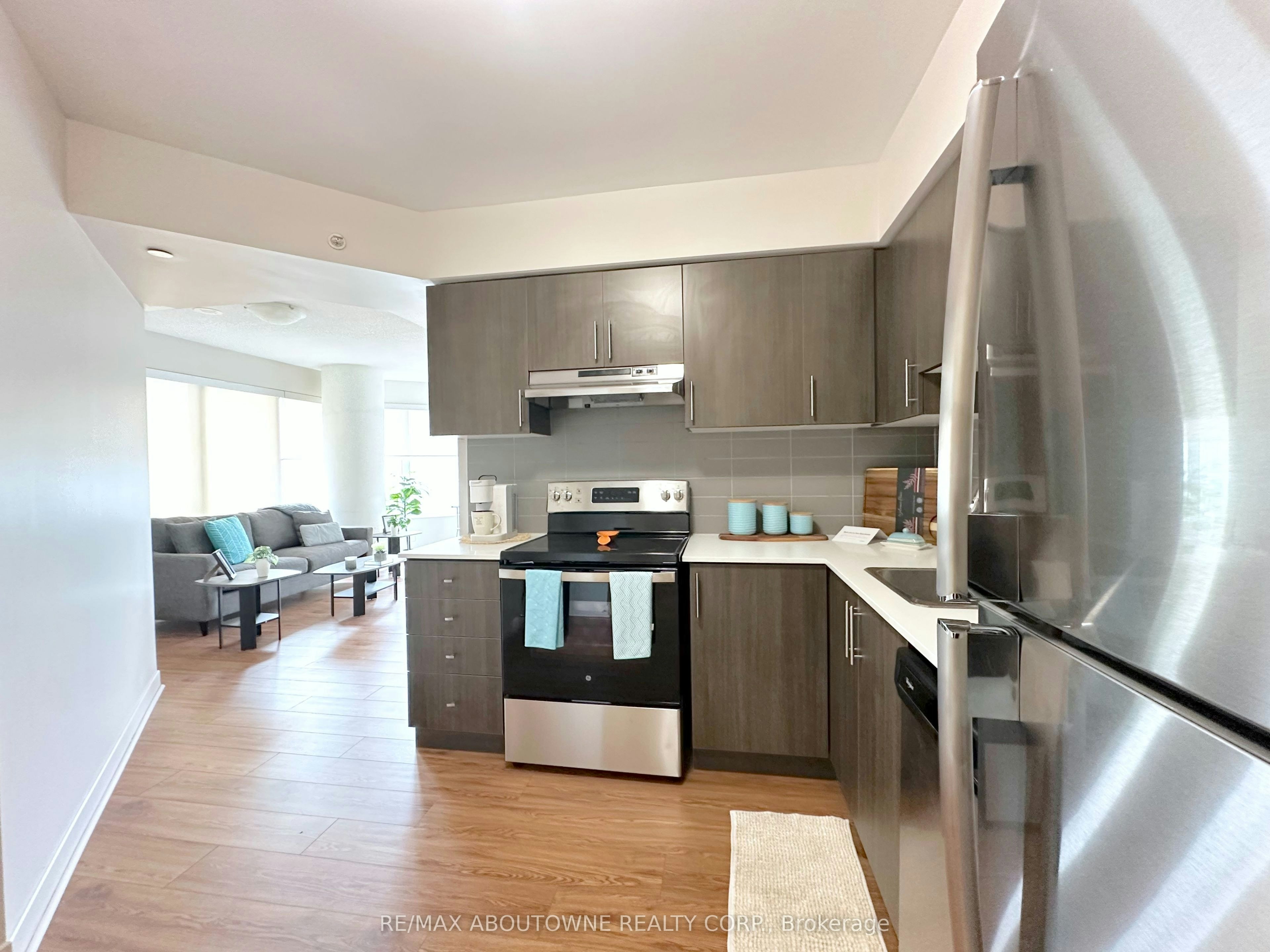 204-188 Clark Boulevard, Brampton, ON, L6T 0J2 - 2
