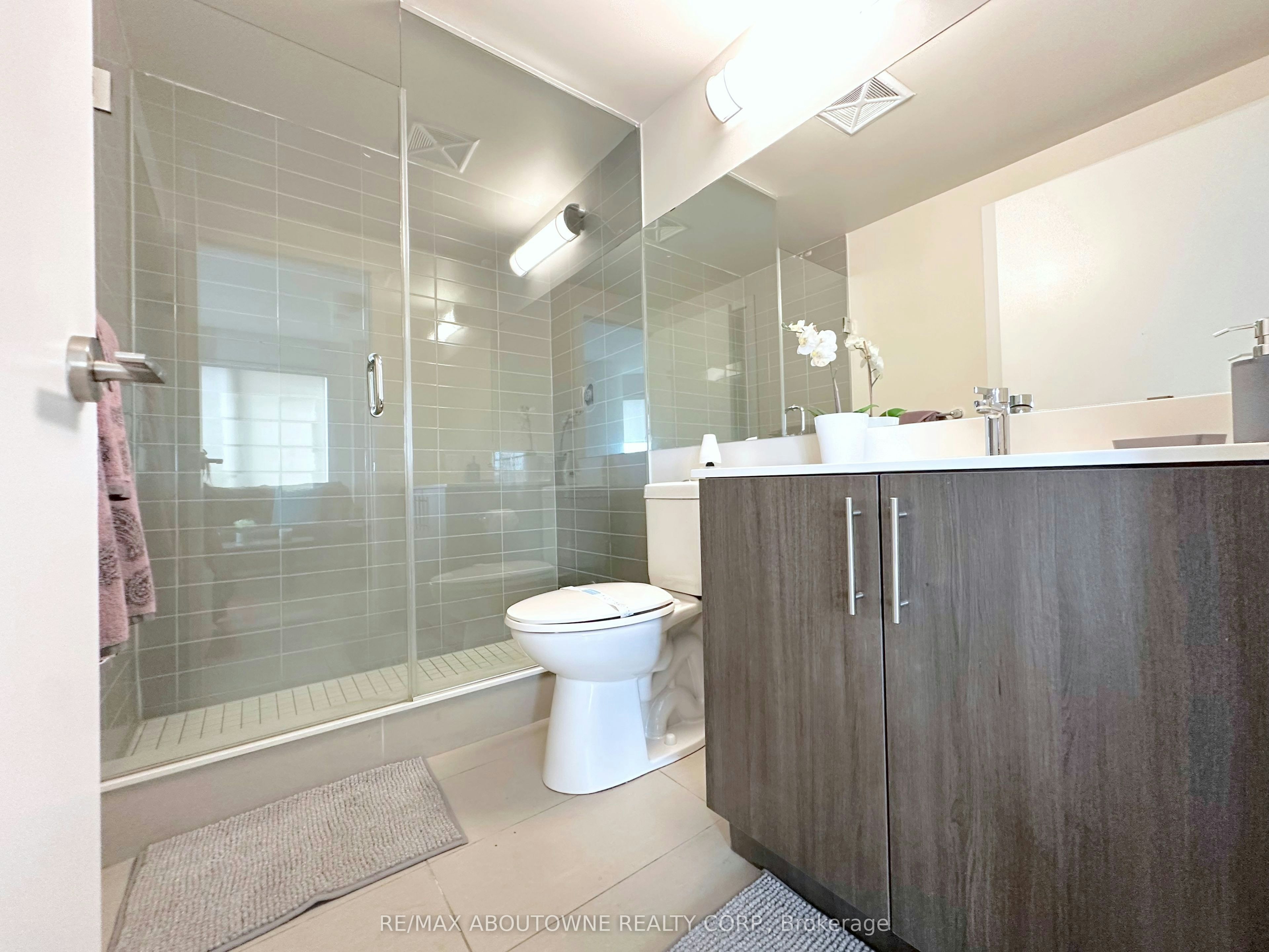 204-188 Clark Boulevard, Brampton, ON, L6T 0J2 - 11