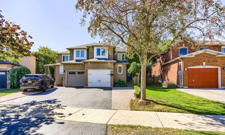 1246 Old Oak Drive