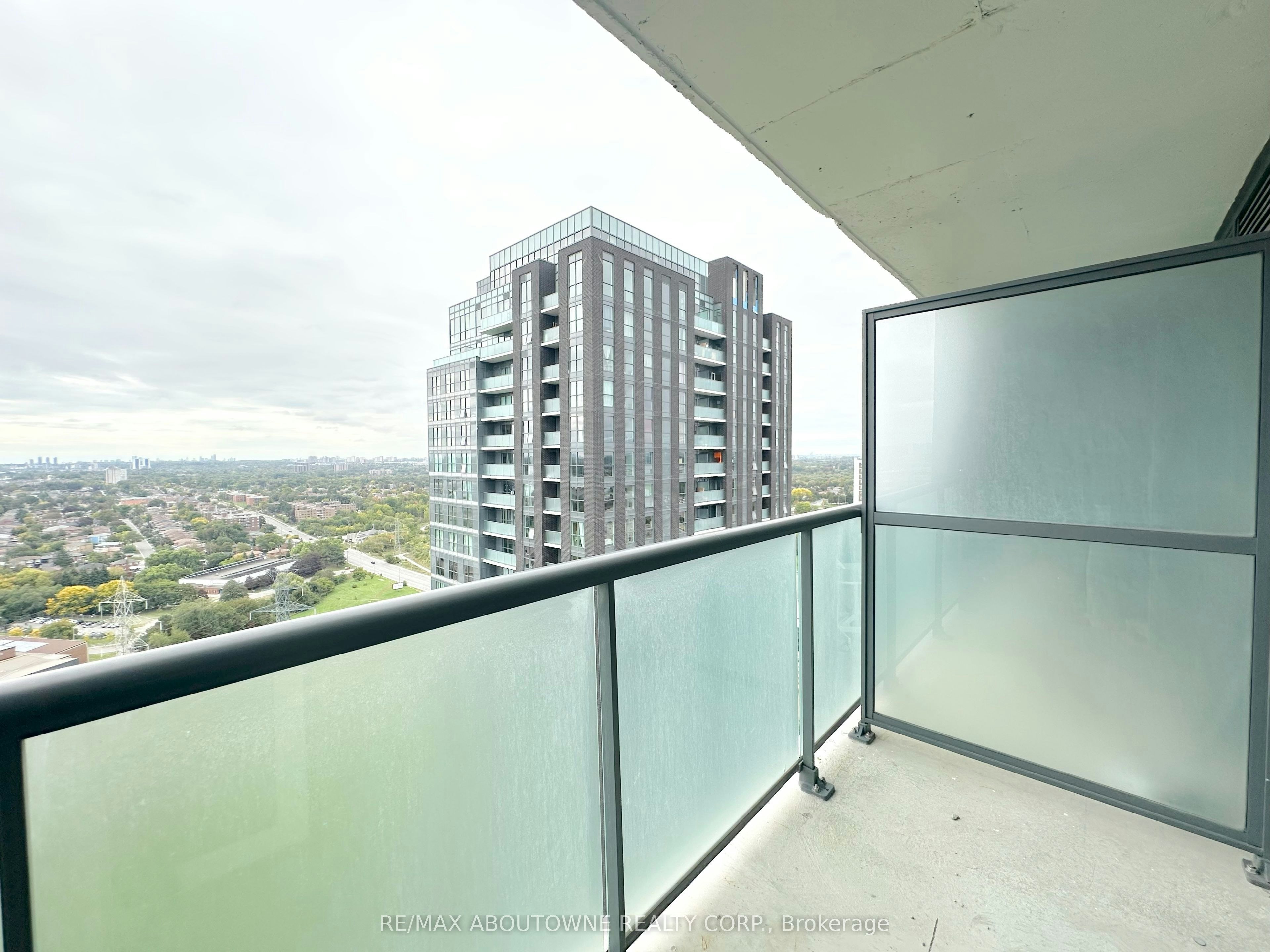 2504-5 Zappacosta Drive, Toronto, ON, M9M 0G9 - 10