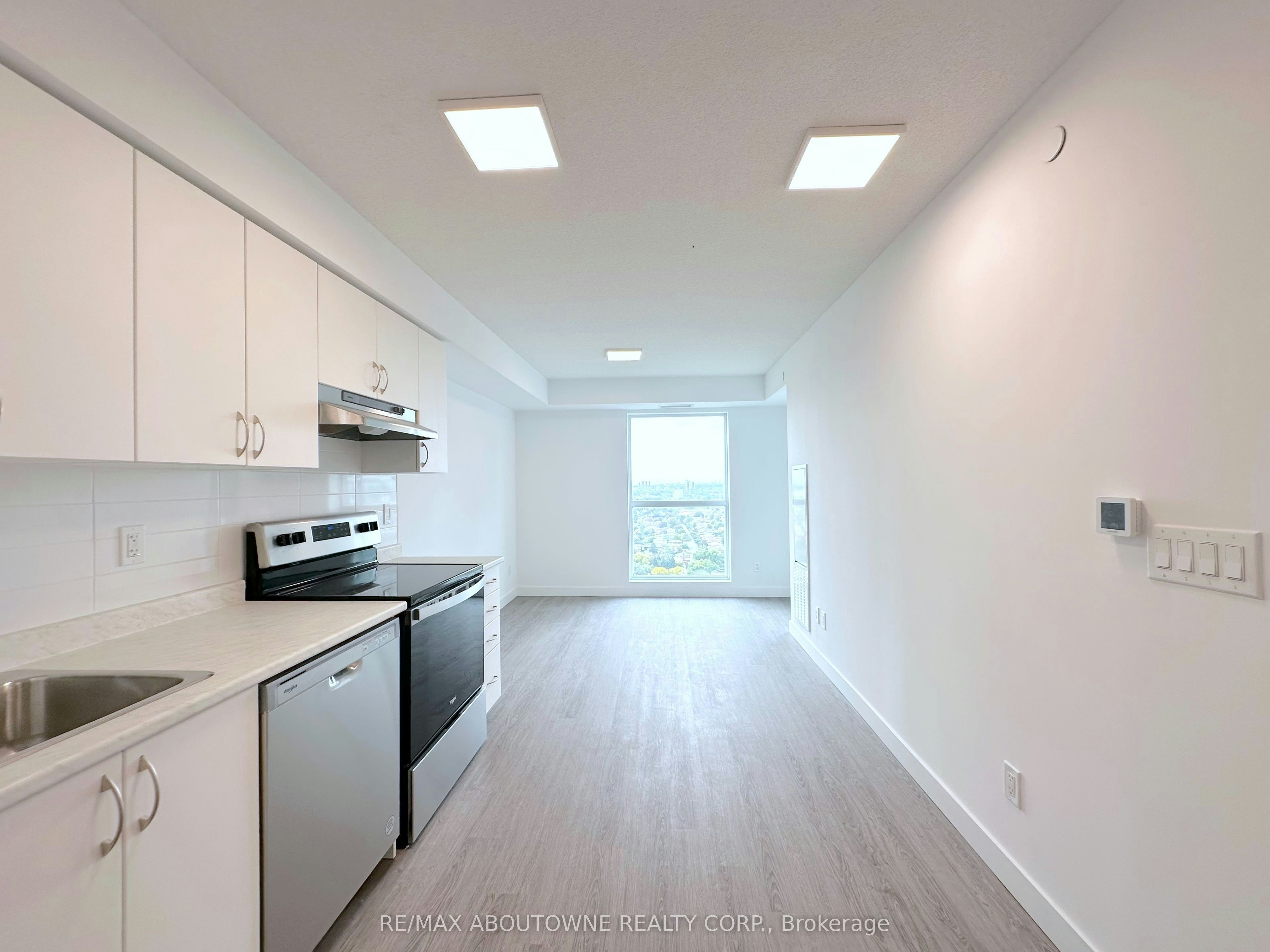 2504-5 Zappacosta Drive, Toronto, ON, M9M 0G9 - 3