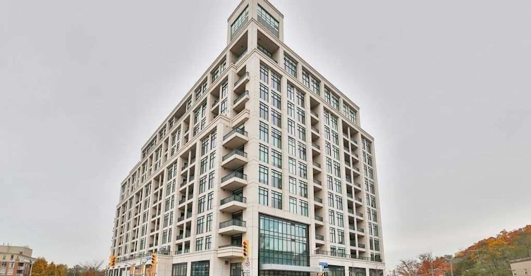 407-2 Old Mill Drive, Toronto, ON, M6S 0A2