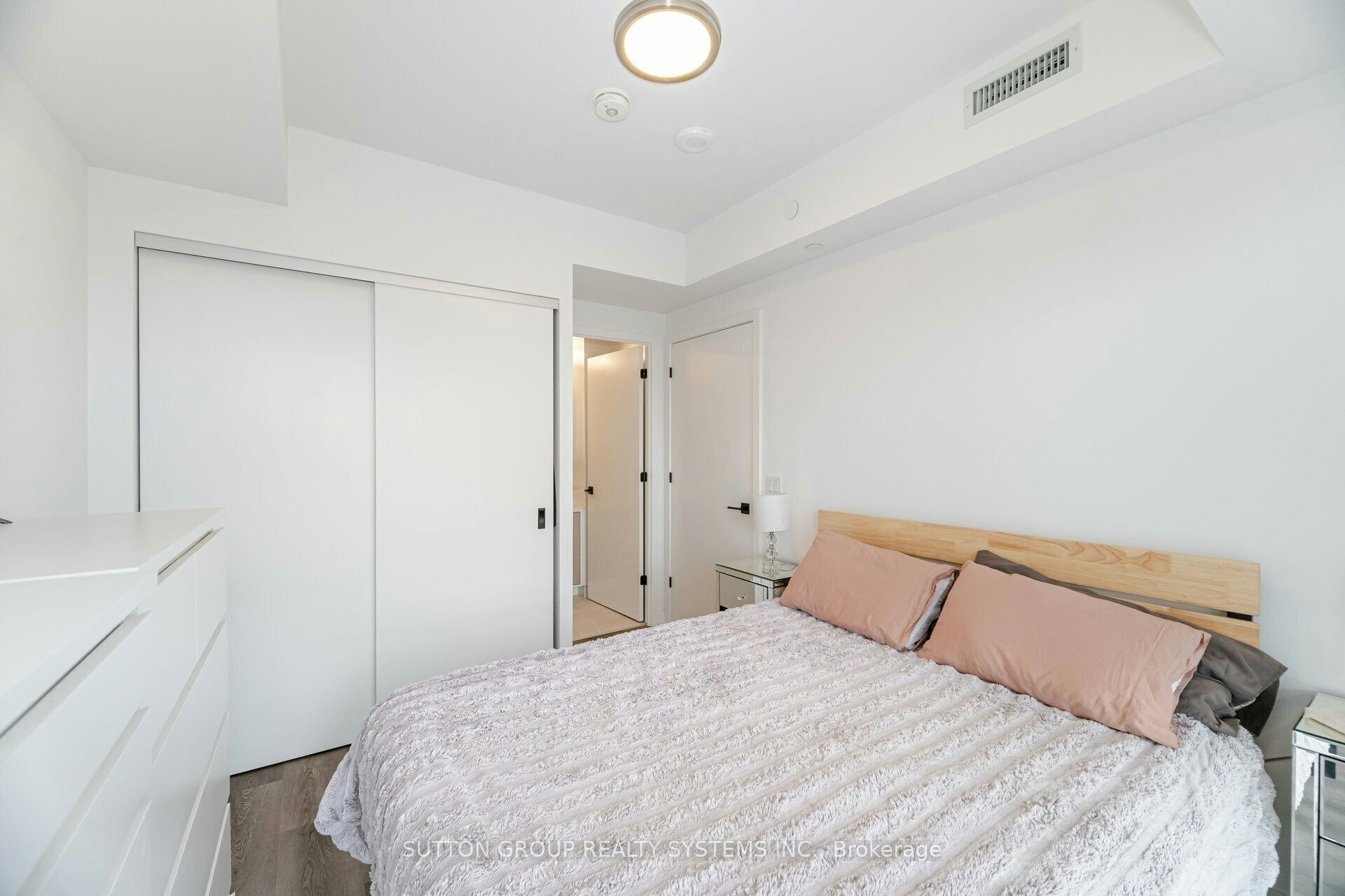 1607-36 Zorra Street, Toronto, ON, M8Z 0G5 - 13