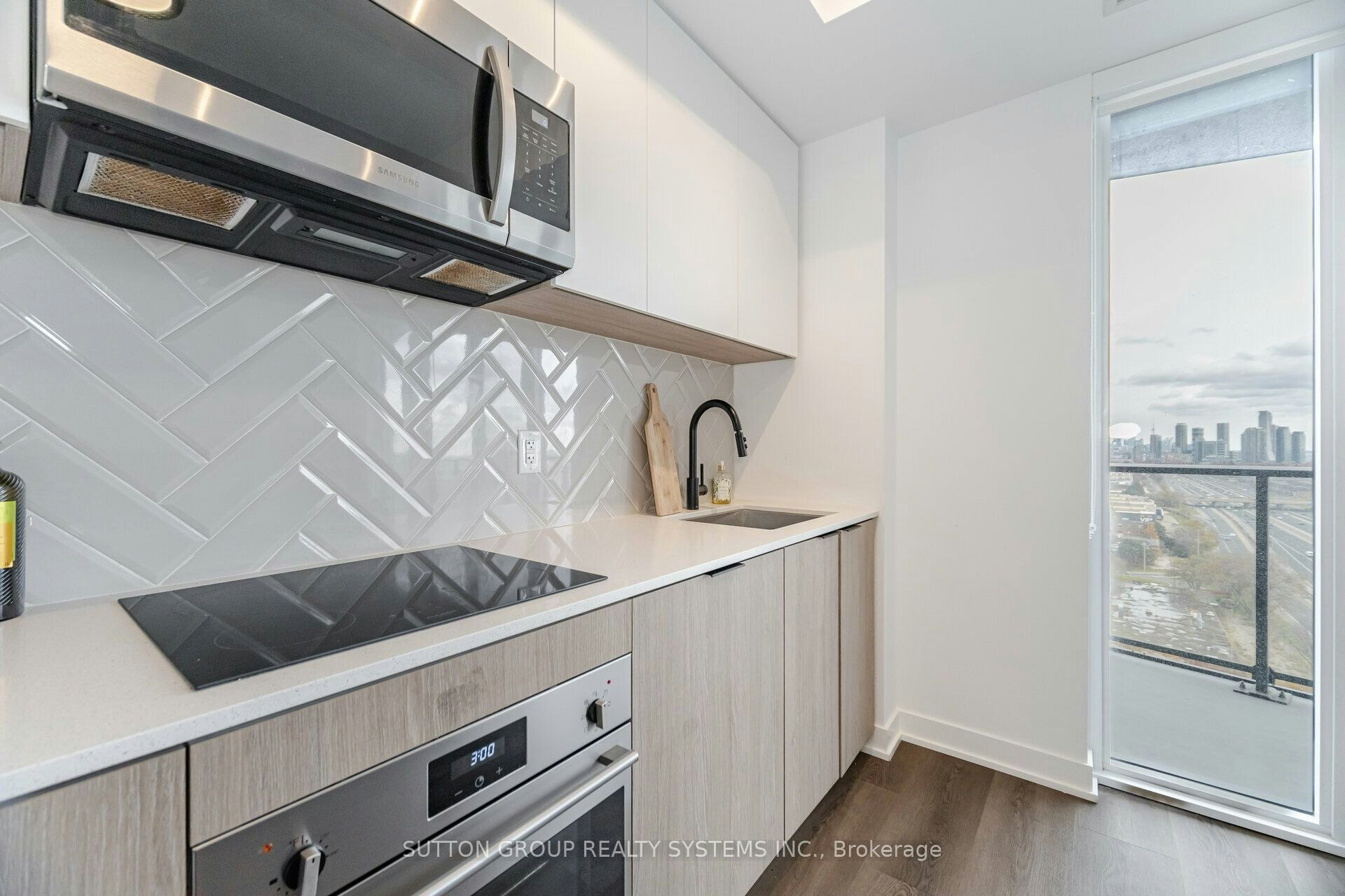 1607-36 Zorra Street, Toronto, ON, M8Z 0G5 - 9