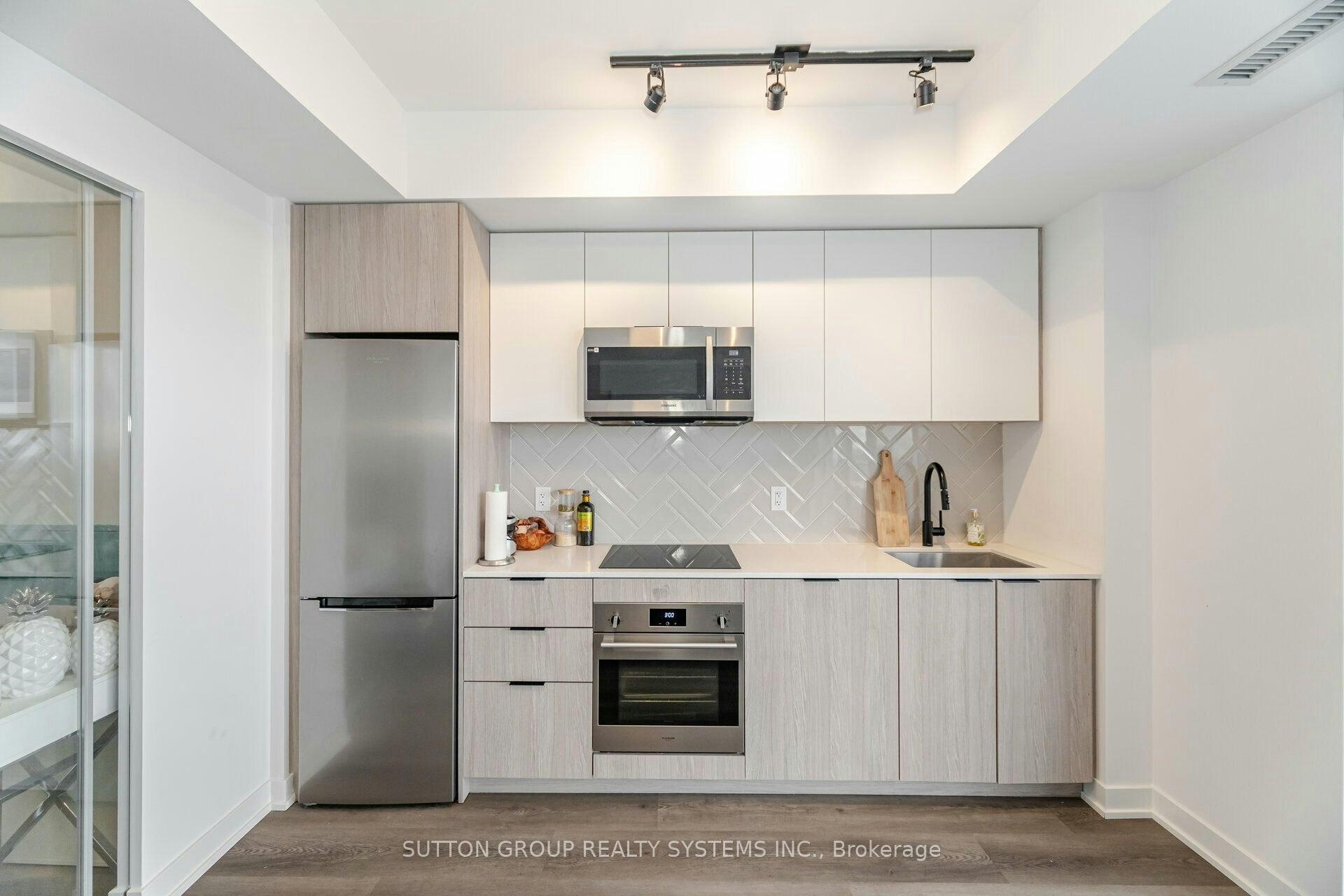 1607-36 Zorra Street, Toronto, ON, M8Z 0G5 - 8