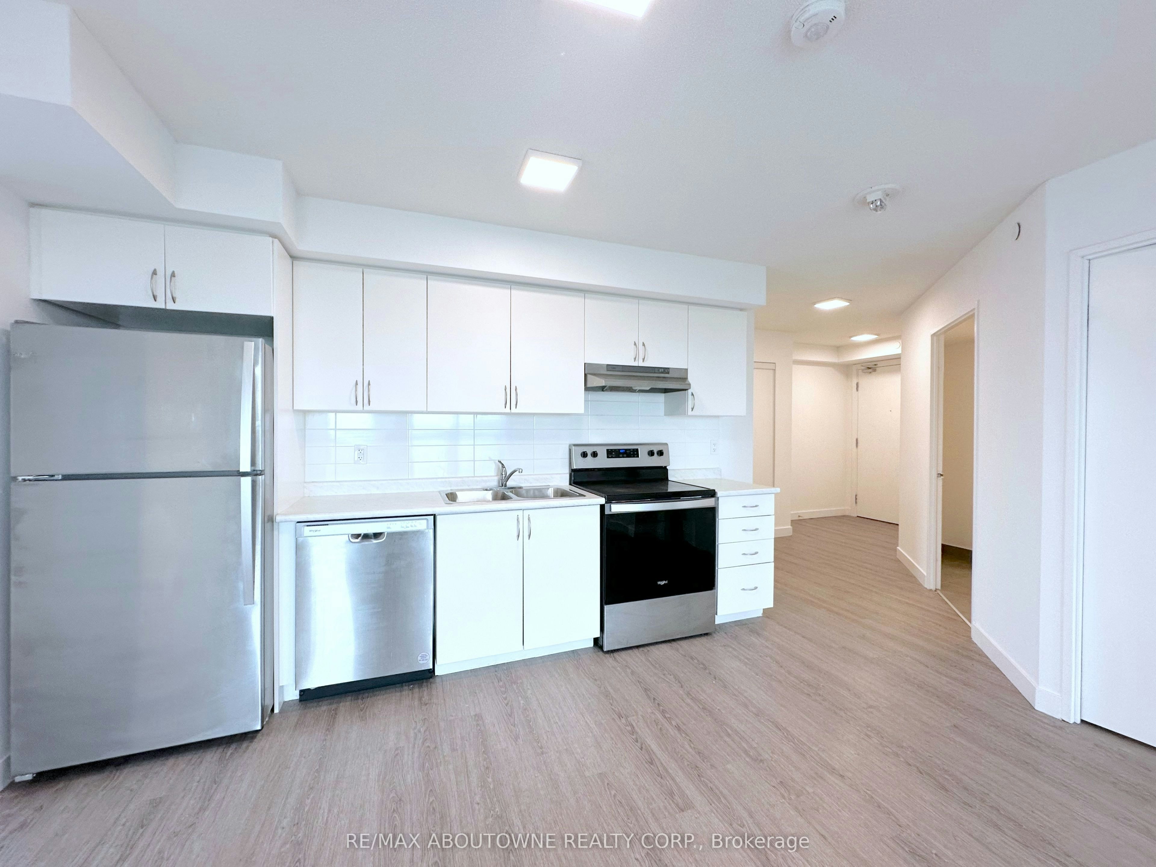 1807-5 Zappacosta Drive, Toronto, ON, M9M 0G9 - 3