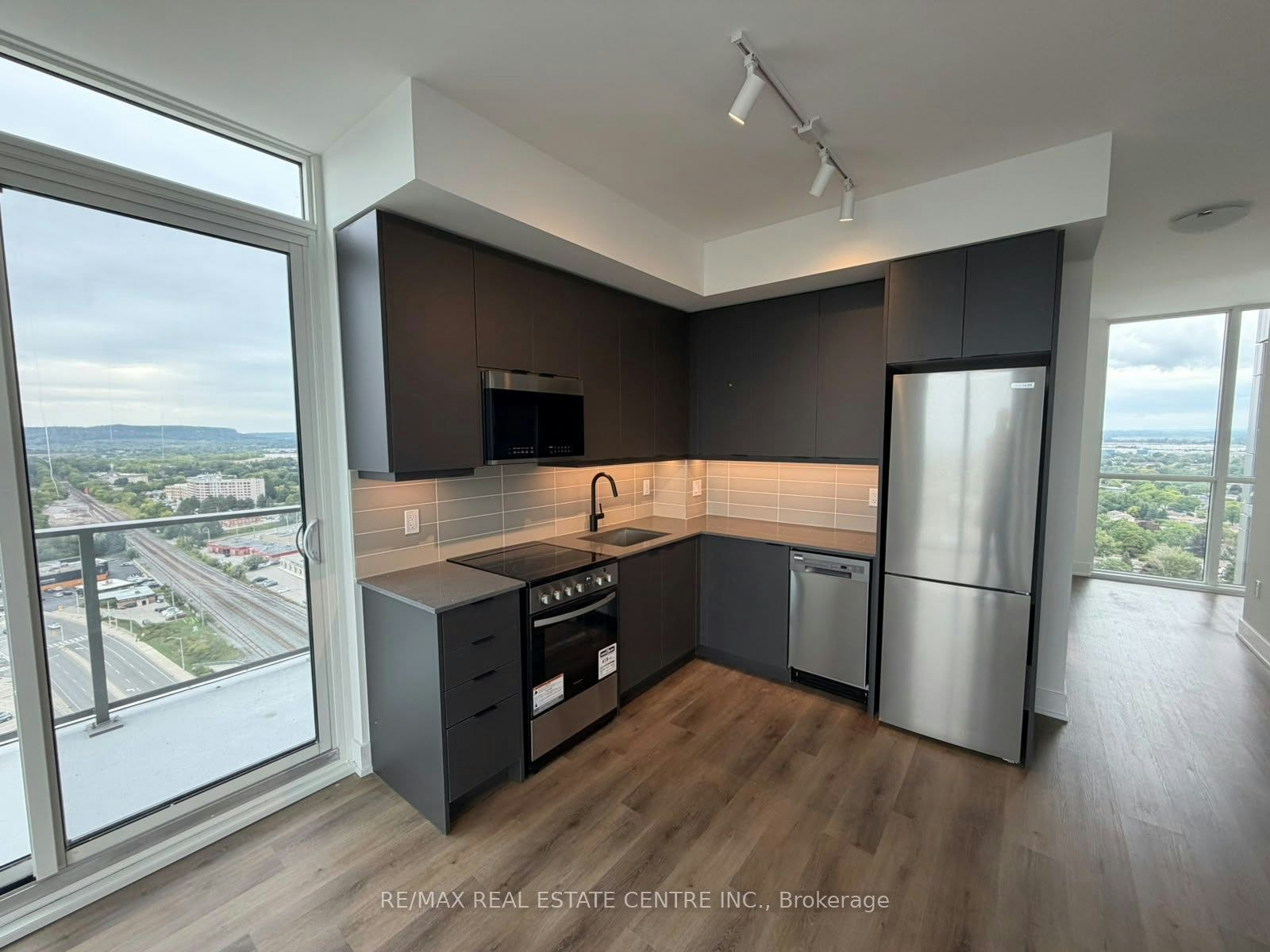 2208 A-115 Nipissing Road, Milton, ON, L9T 1R3 - 4