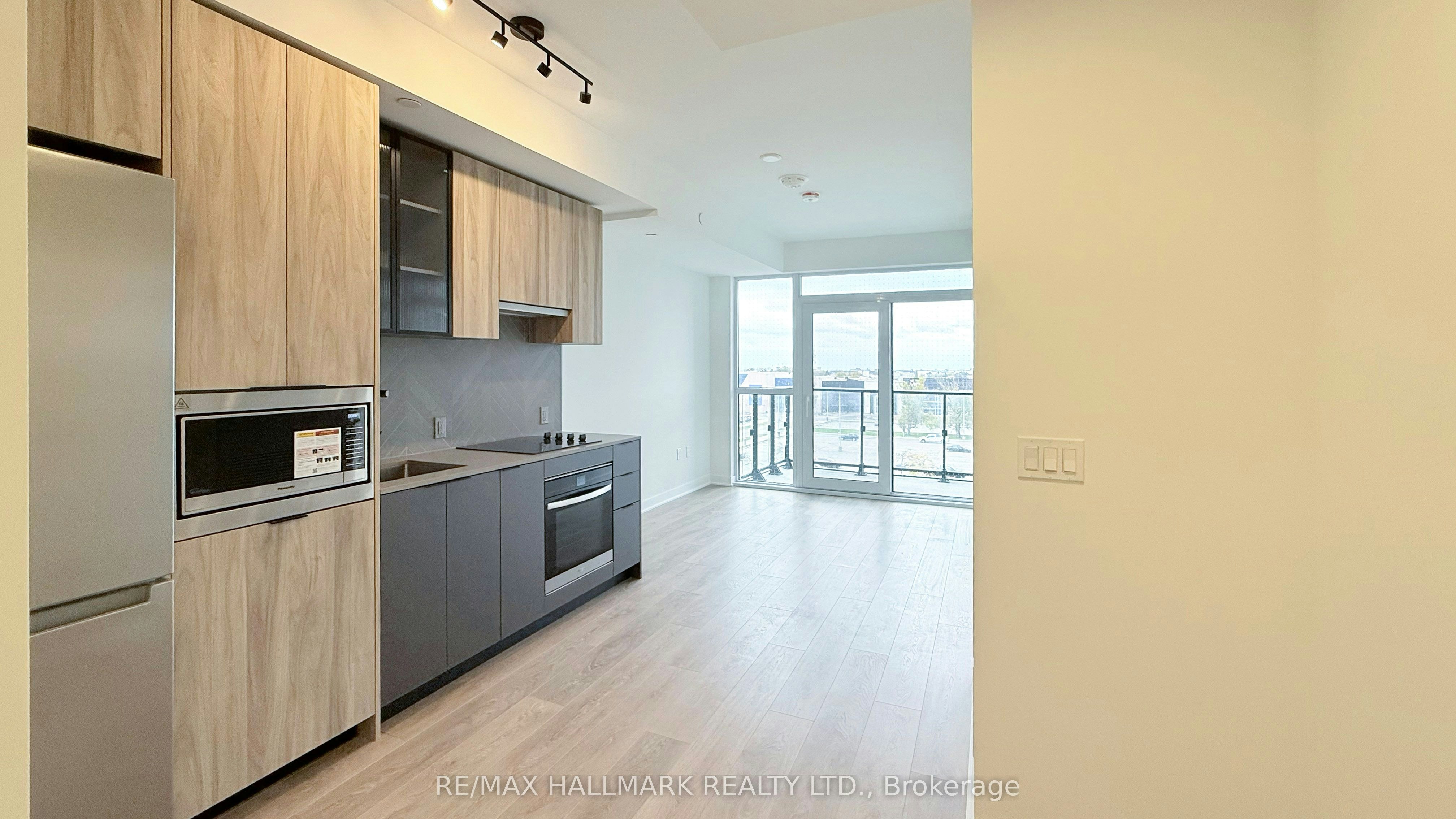 408-1037 The Queensway N/A, Toronto, ON, M8Z 6C7 - 10