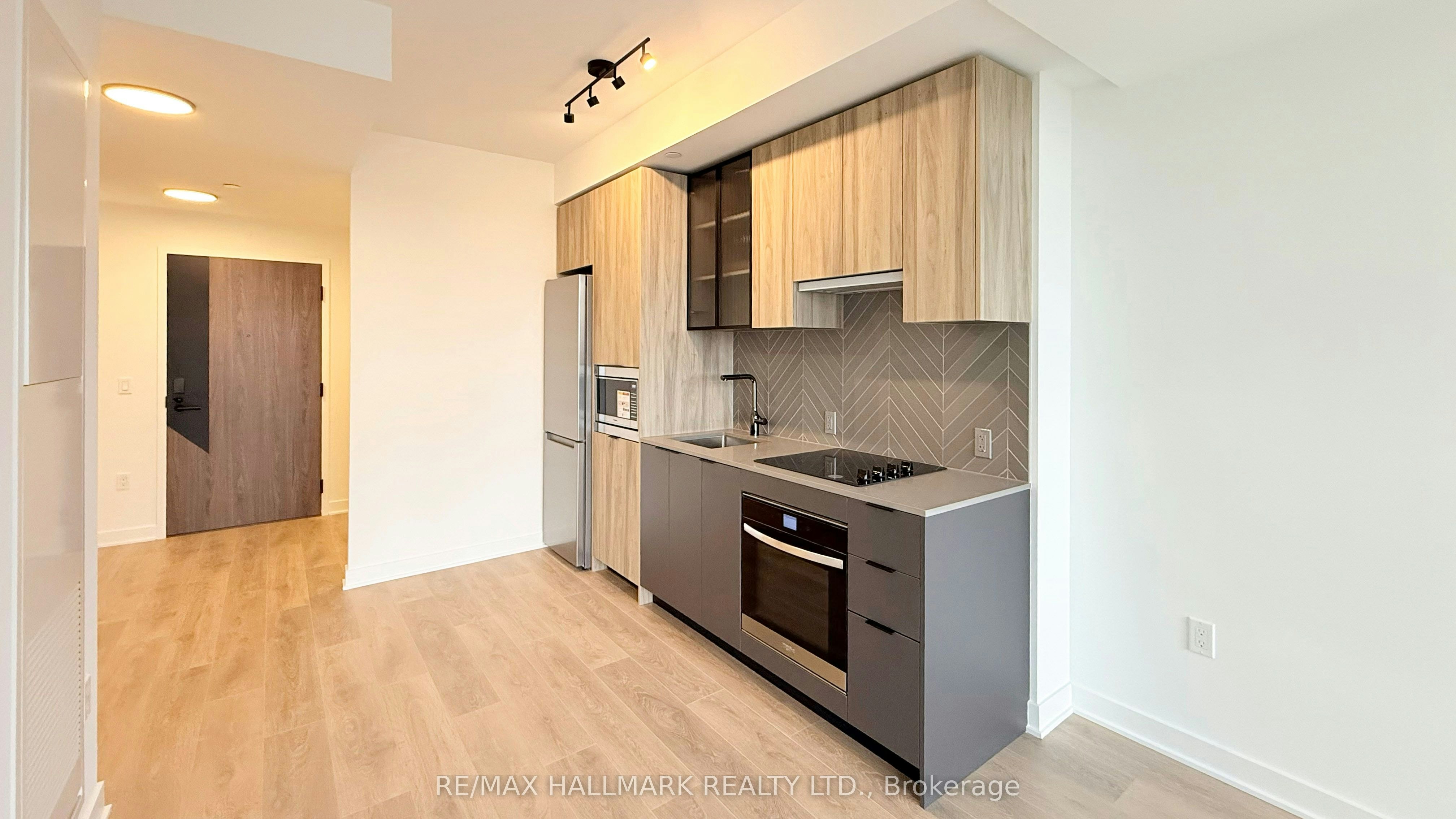 408-1037 The Queensway N/A, Toronto, ON, M8Z 6C7 - 8