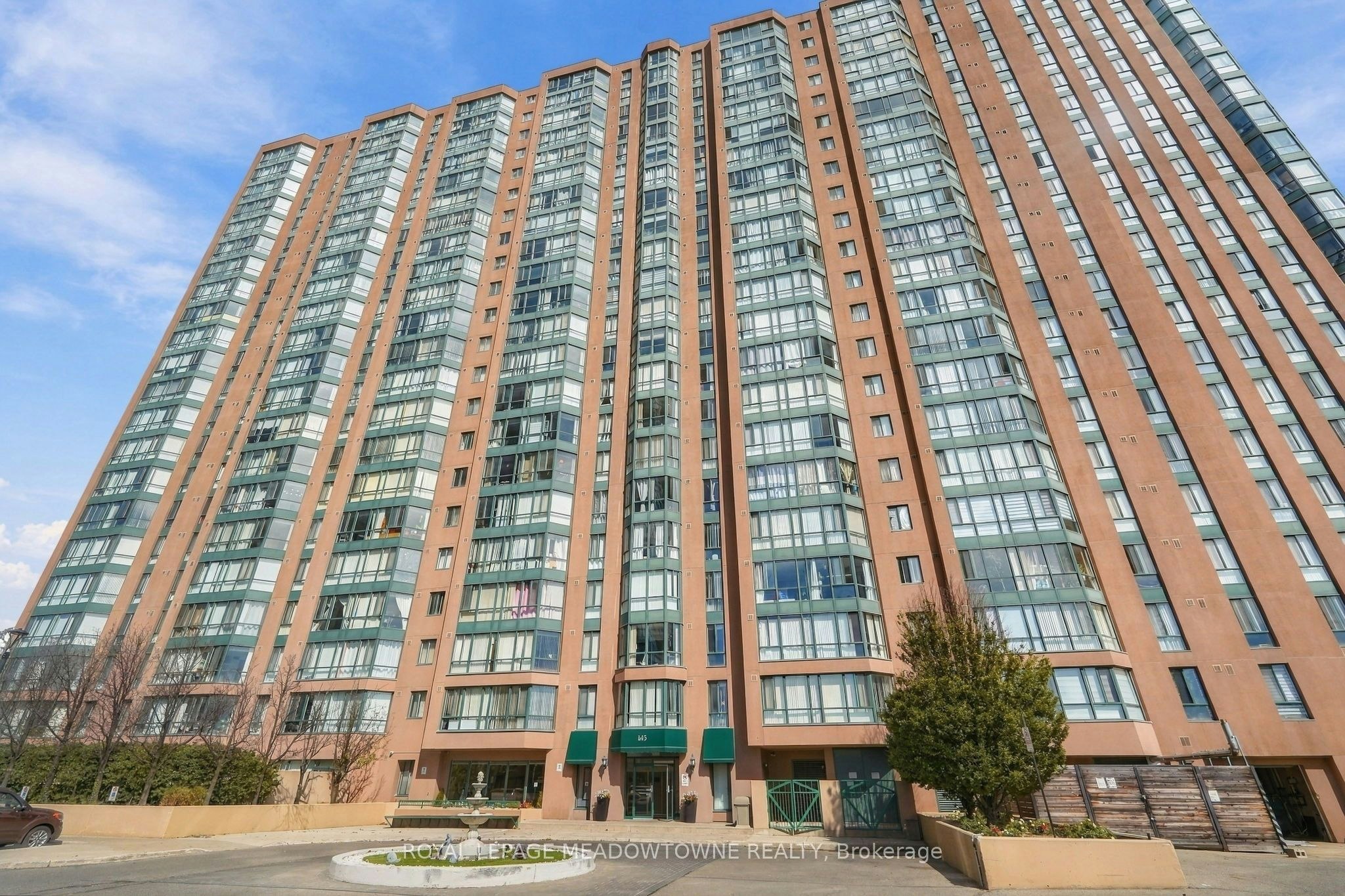 1802-145 Hillcrest Avenue, Mississauga, ON, L5B 3Z1 - 2