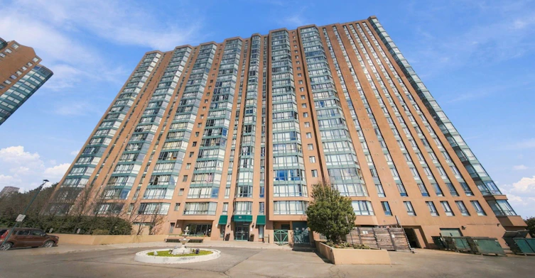 1802-145 Hillcrest Avenue, Mississauga, ON, L5B 3Z1