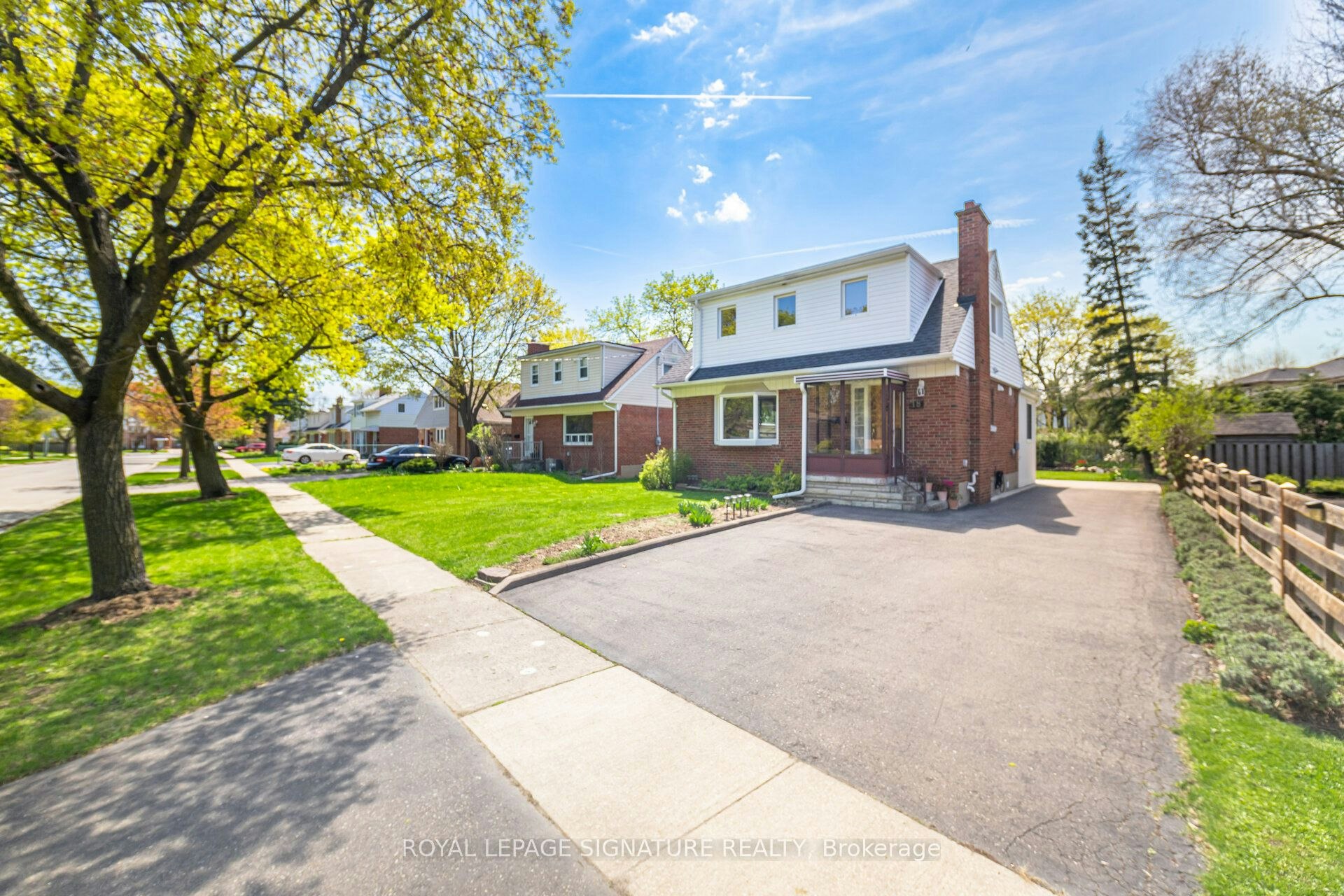 18 Erlesmere Avenue, Brampton, ON, L6W 2T5