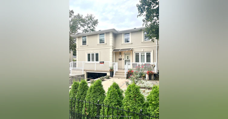 2-18 Varsity Road, Toronto, ON, M6S 4N5