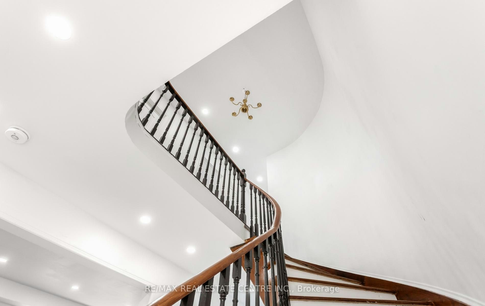 Upper-2874 Gardenview Crescent, Mississauga, ON, L5M 5T4 - 26