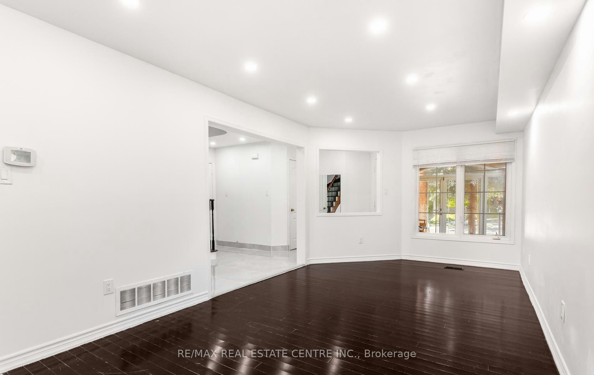 Upper-2874 Gardenview Crescent, Mississauga, ON, L5M 5T4 - 9