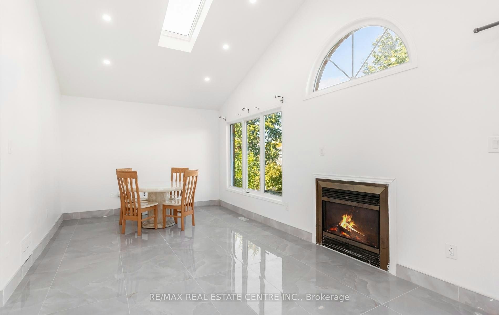 Upper-2874 Gardenview Crescent, Mississauga, ON, L5M 5T4 - 11