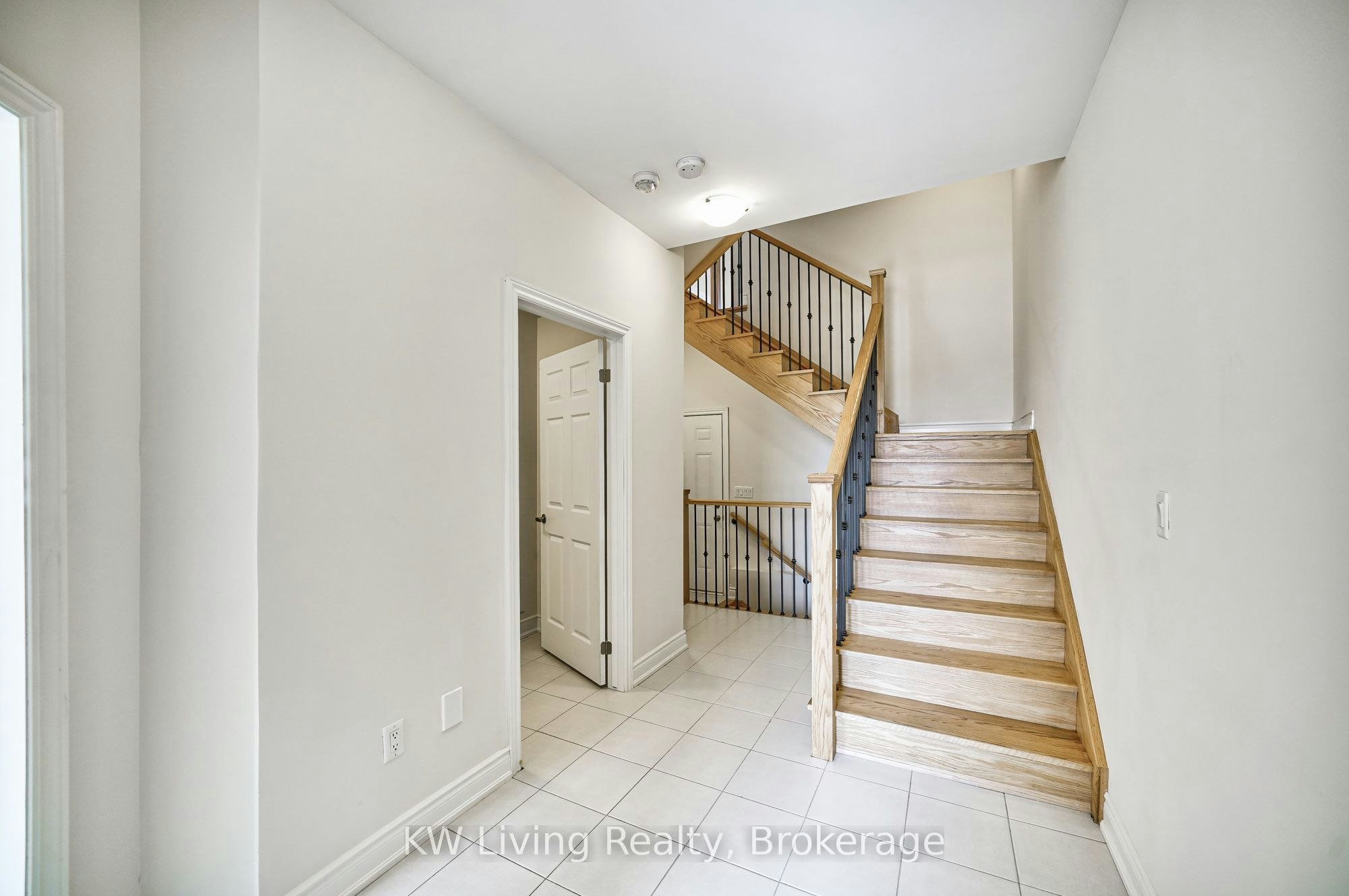 3301 Sixth Line, Oakville, ON, L6H 0Z6 - 4
