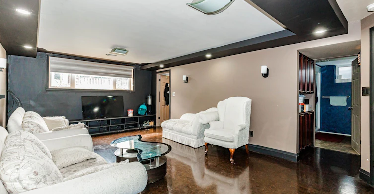30 Grassmere Crescent, Brampton, ON, L6S 1C8 - 3