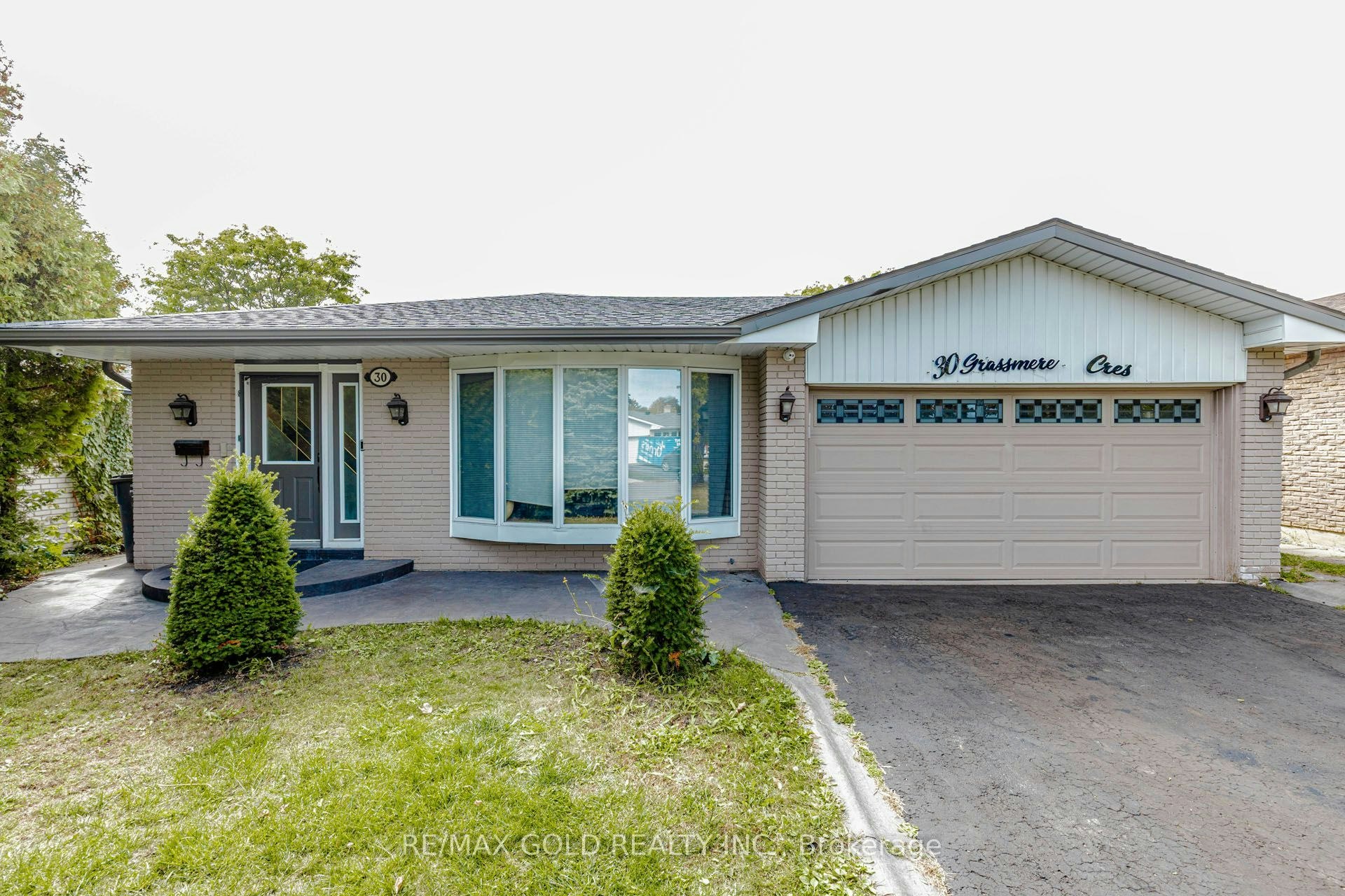 30 Grassmere Crescent, Brampton, ON, L6S 1C8