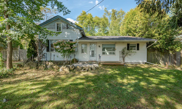 9775 Highway 7 N/A