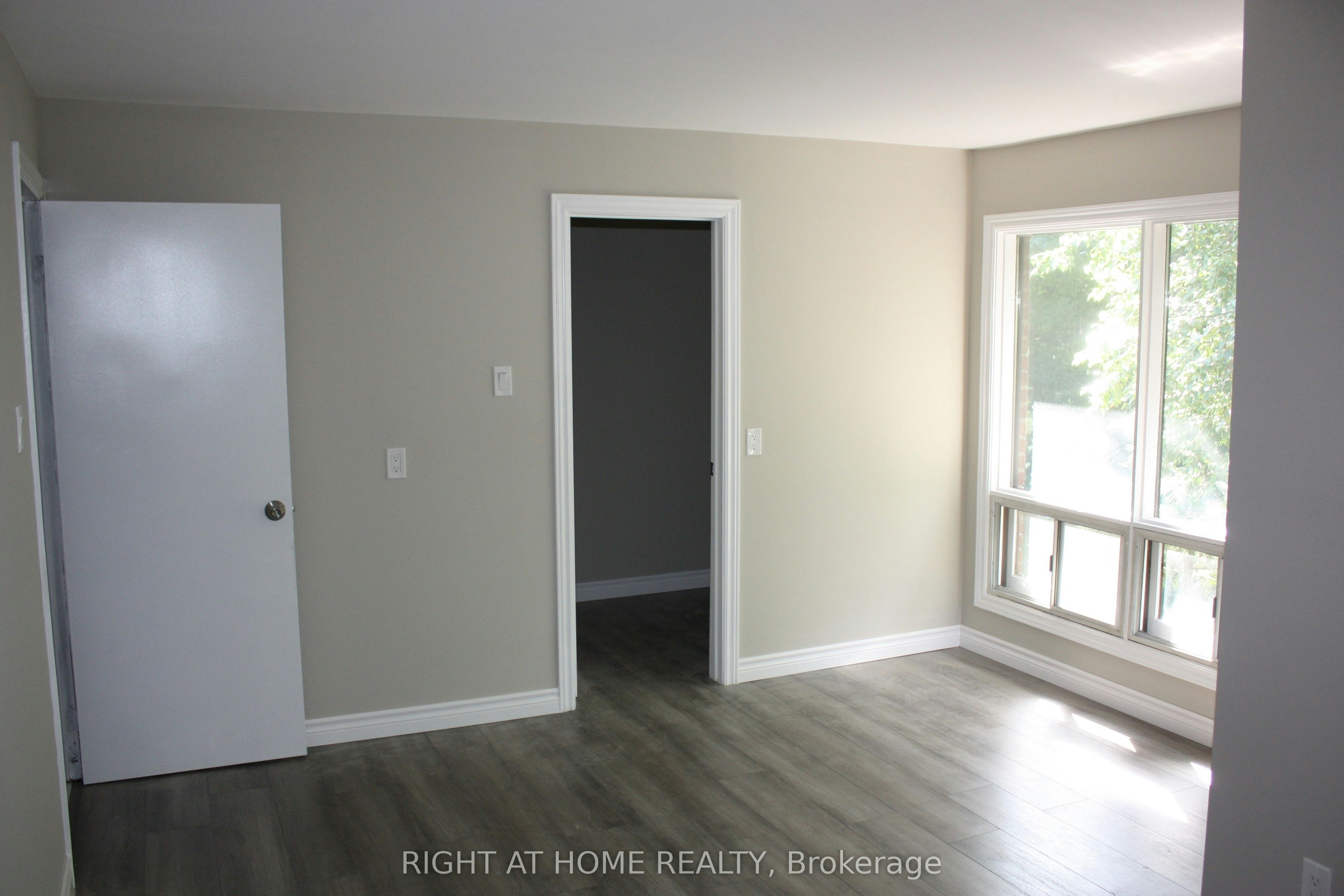 16 Dunning Crescent, Toronto, ON, M8W 4S8 - 5