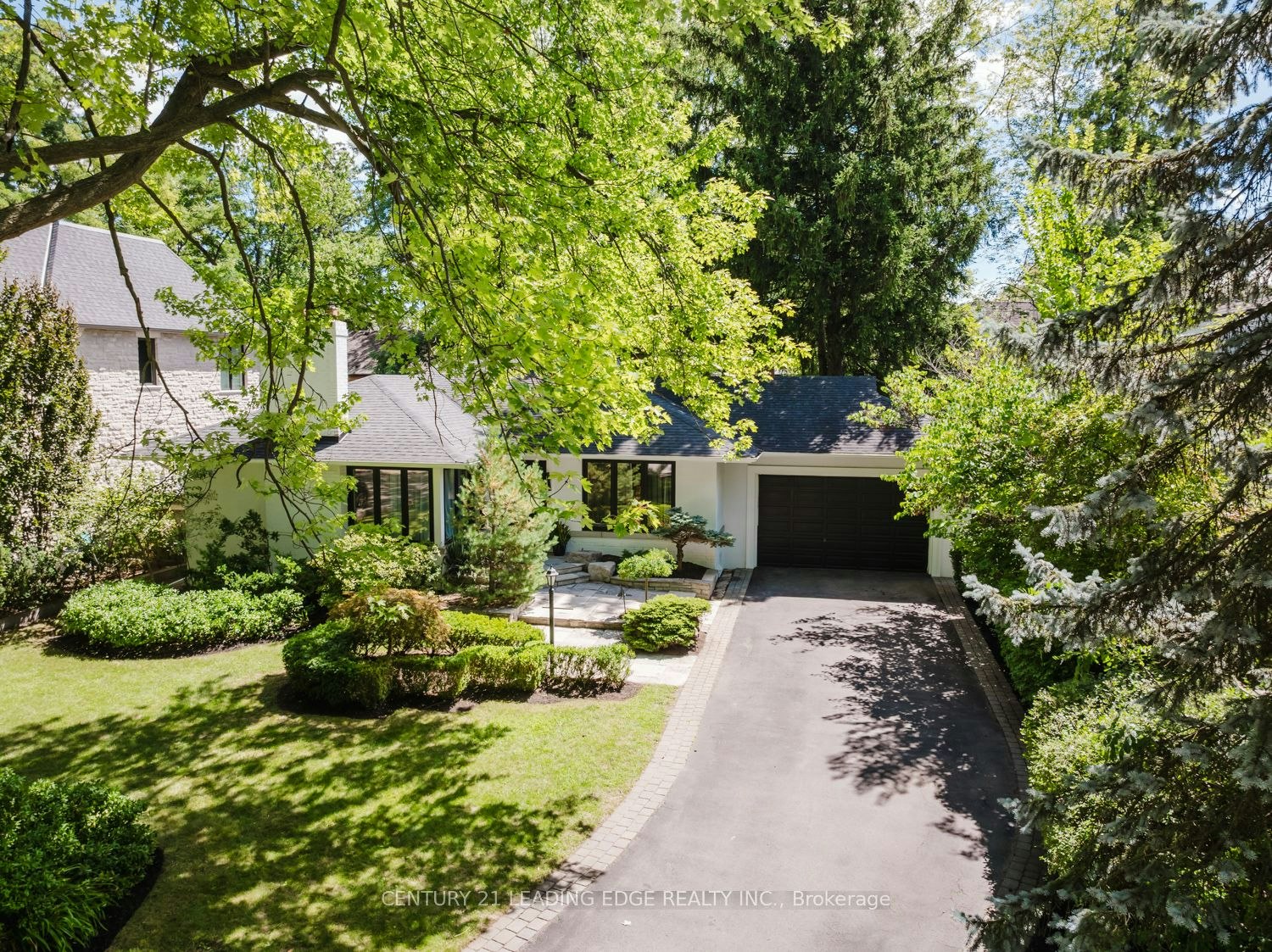 1 Romney Road, Toronto, ON, M9A 4E9
