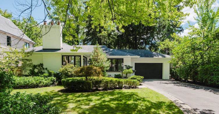 1 Romney Road, Toronto, ON, M9A 4E9 - 2