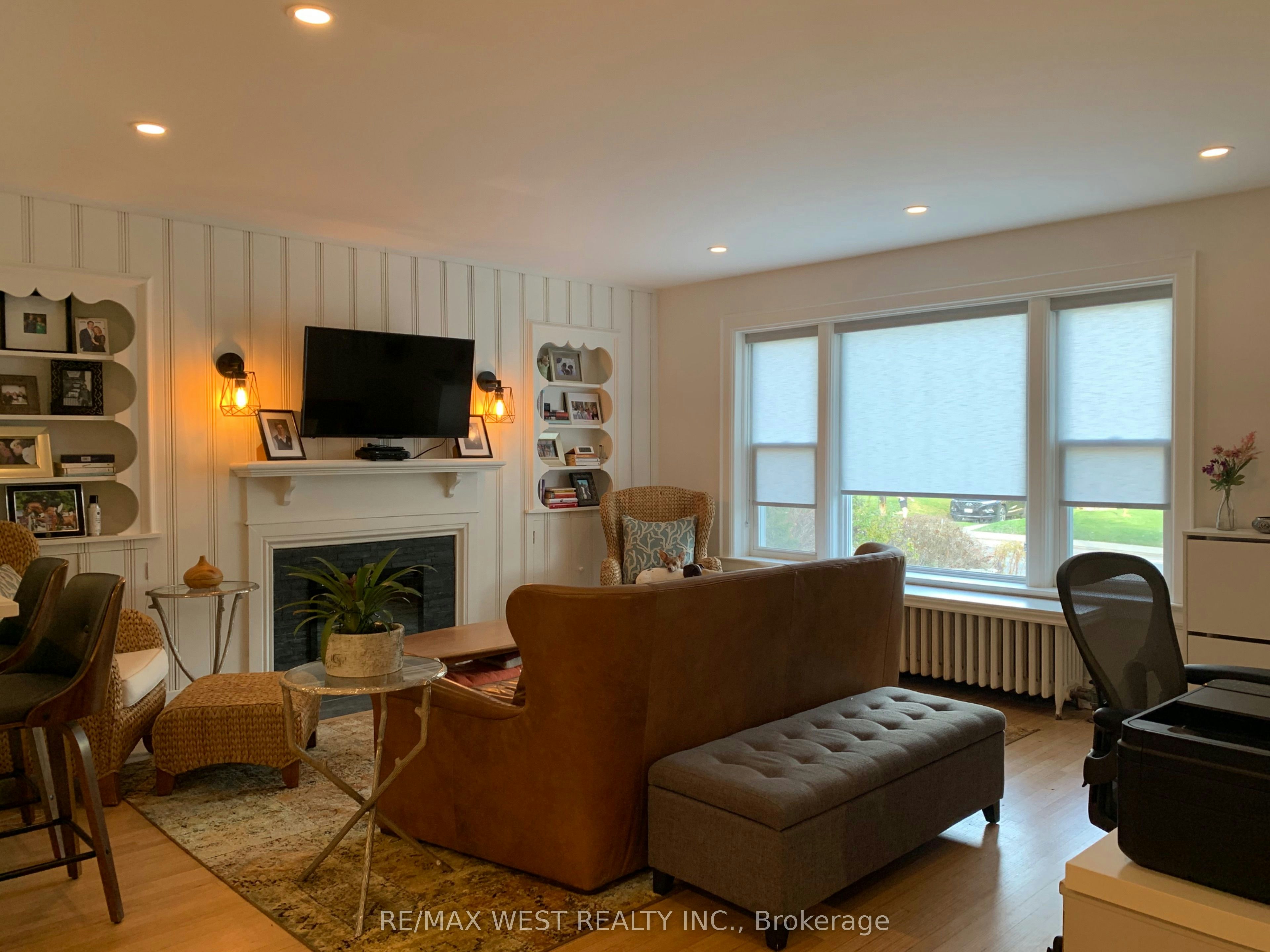 Unit 1-258 South Kingsway N/A, Toronto, ON, M6S 3V1 - 2
