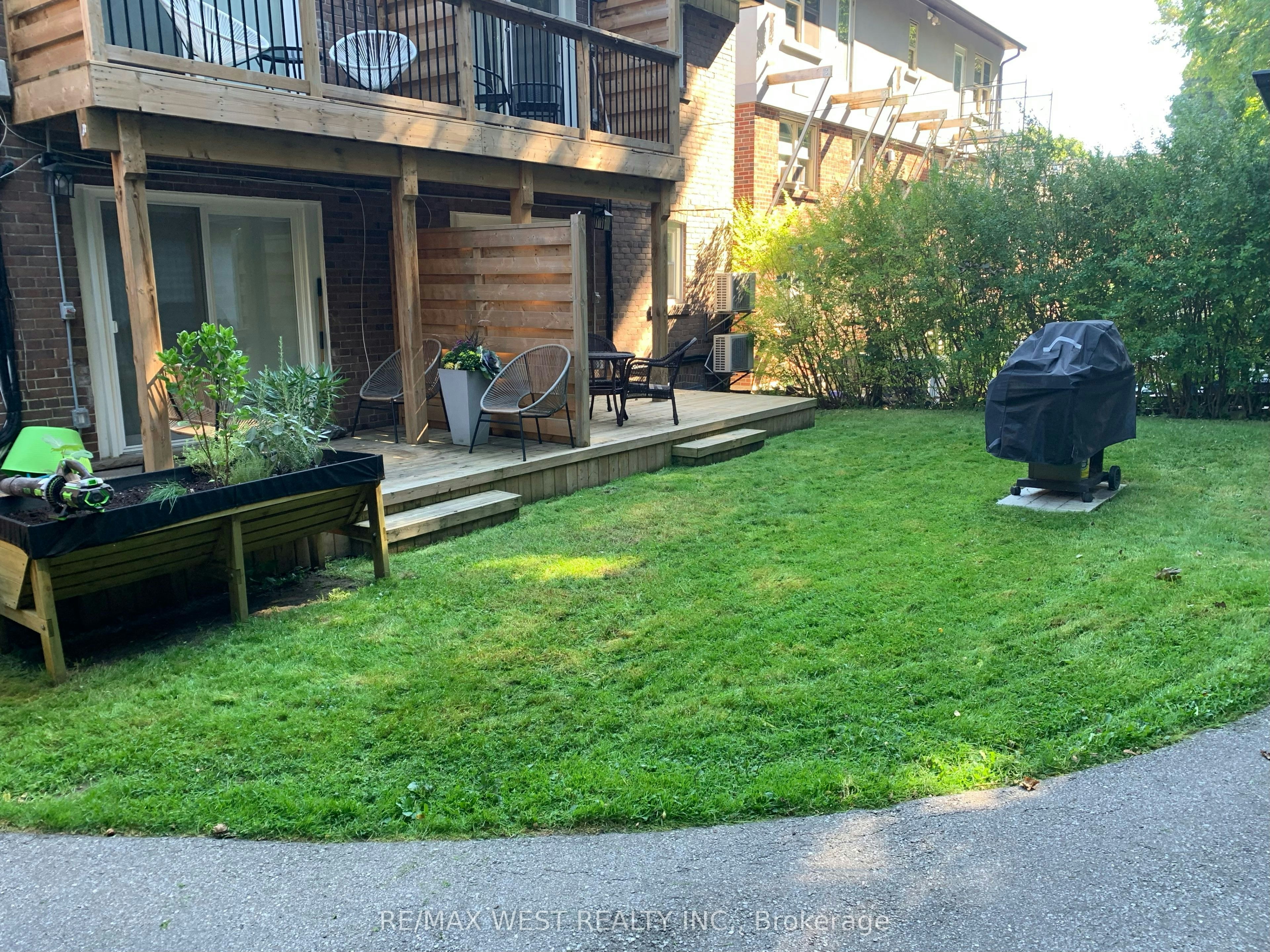 Unit 1-258 South Kingsway N/A, Toronto, ON, M6S 3V1 - 21