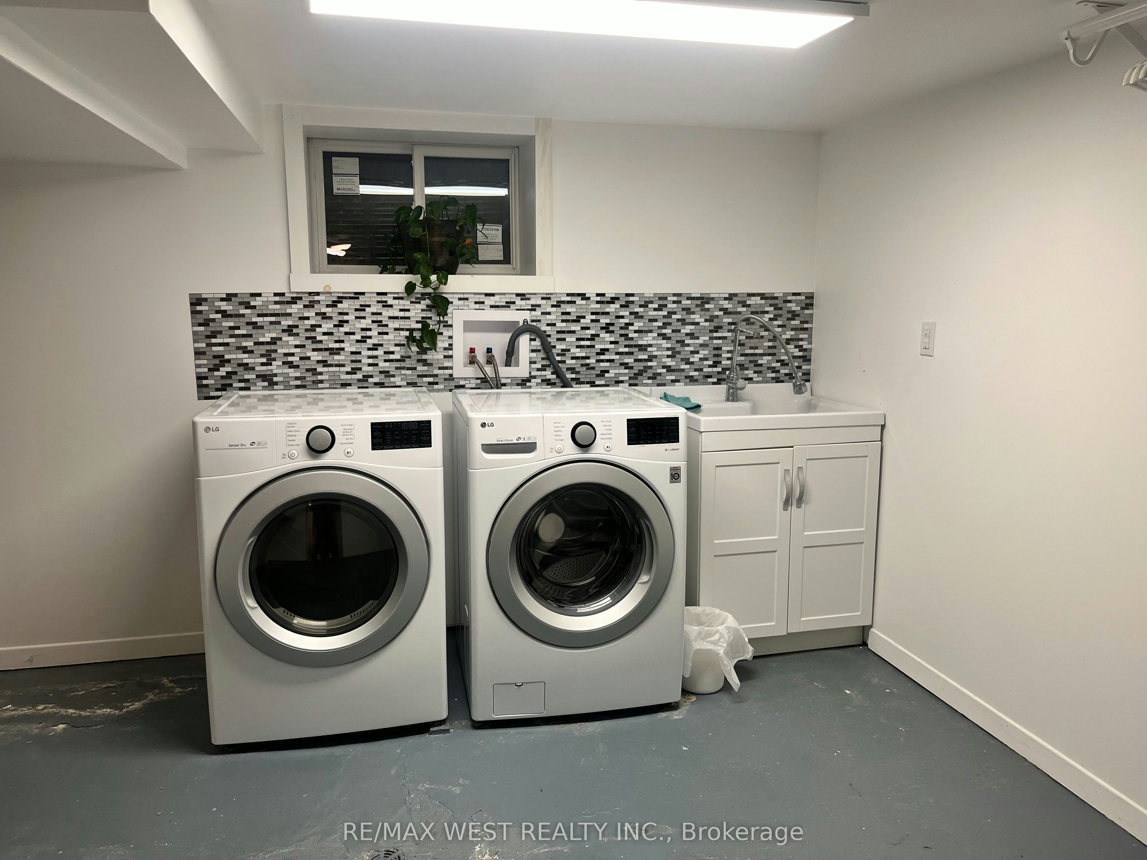 Unit 1-258 South Kingsway N/A, Toronto, ON, M6S 3V1 - 17