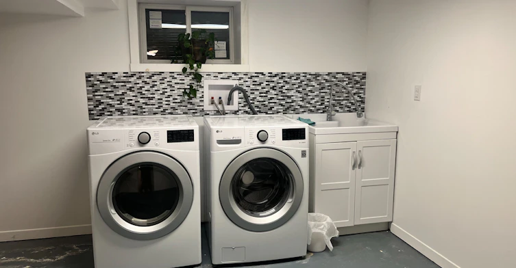 Unit 1-258 South Kingsway N/A, Toronto, ON, M6S 3V1 - 17
