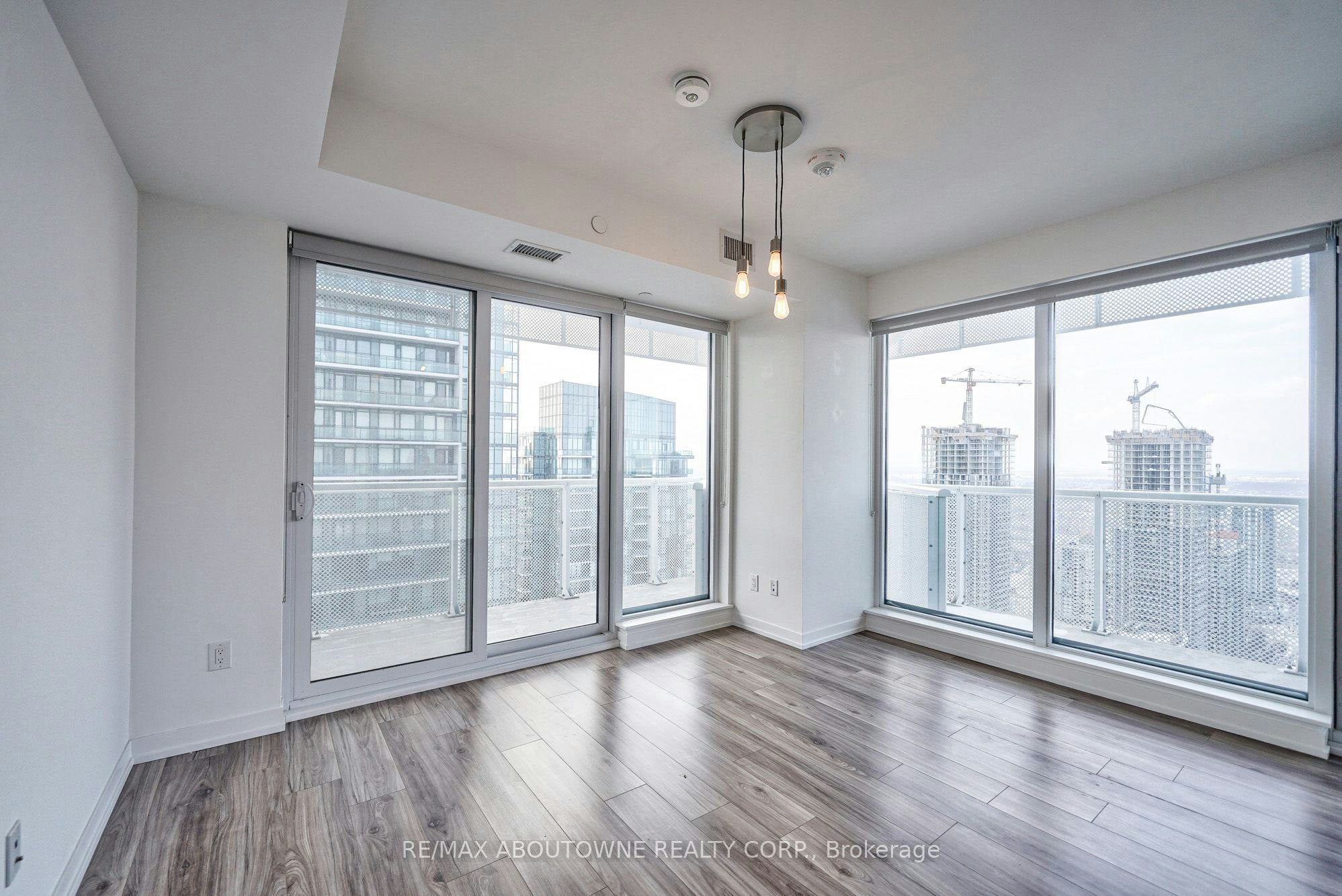 3603-4065 Confederation Parkway, Mississauga, ON, L5B 0L4 - 12