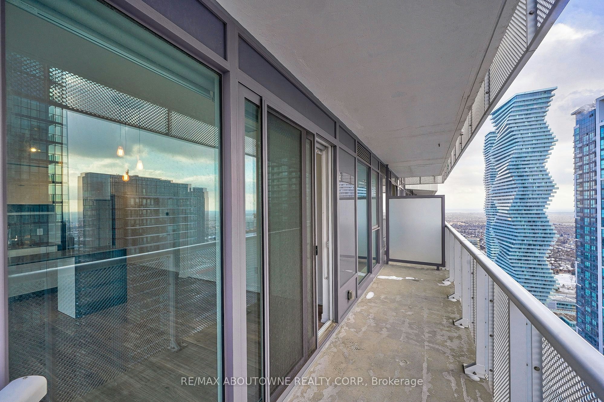 3603-4065 Confederation Parkway, Mississauga, ON, L5B 0L4 - 32